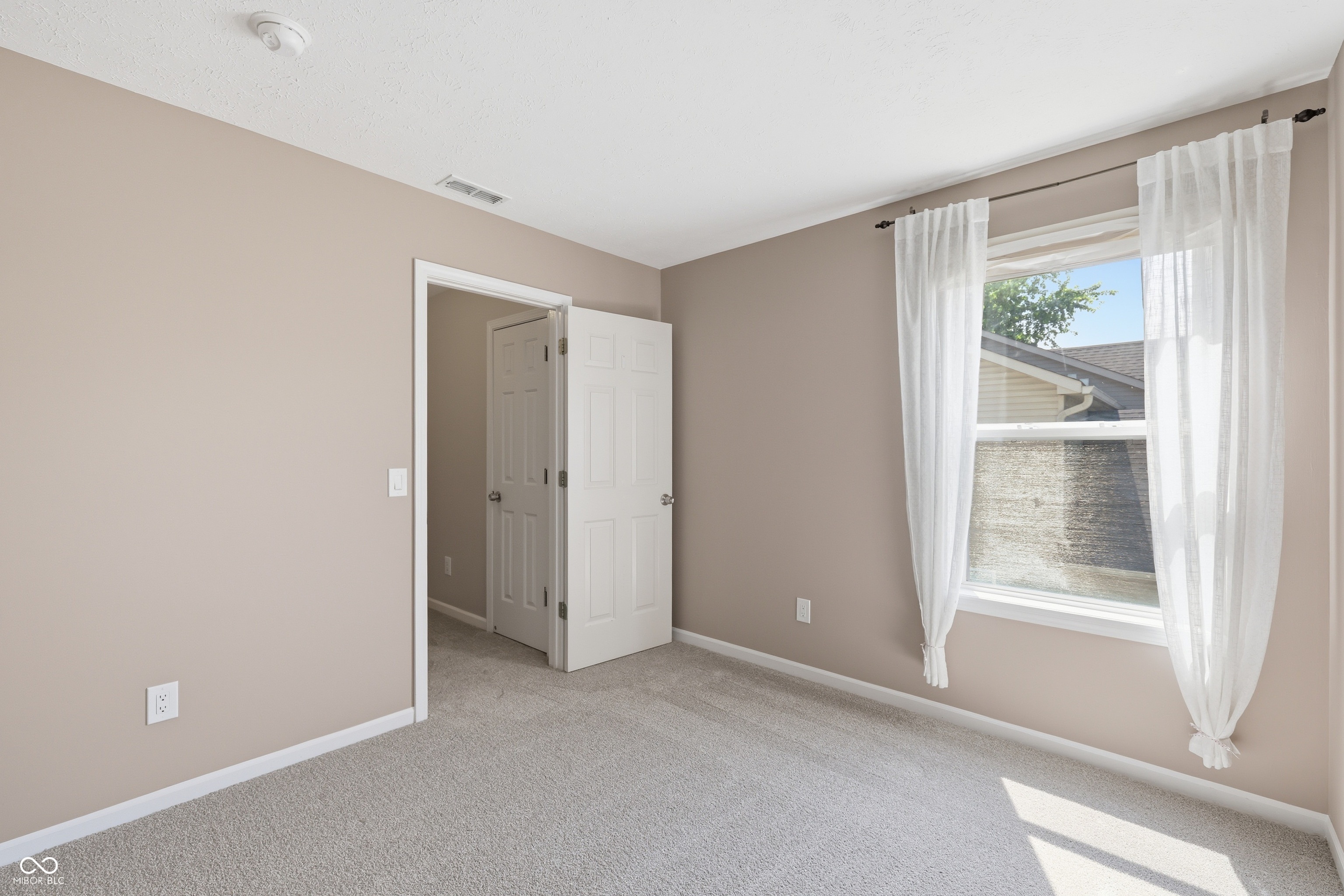10207 Tybalt Drive