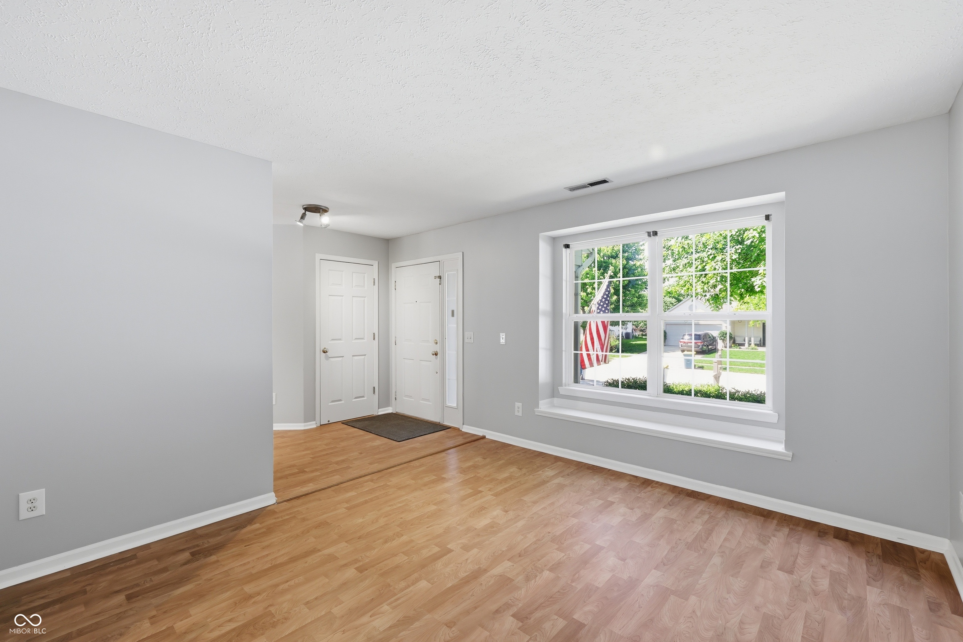 10207 Tybalt Drive