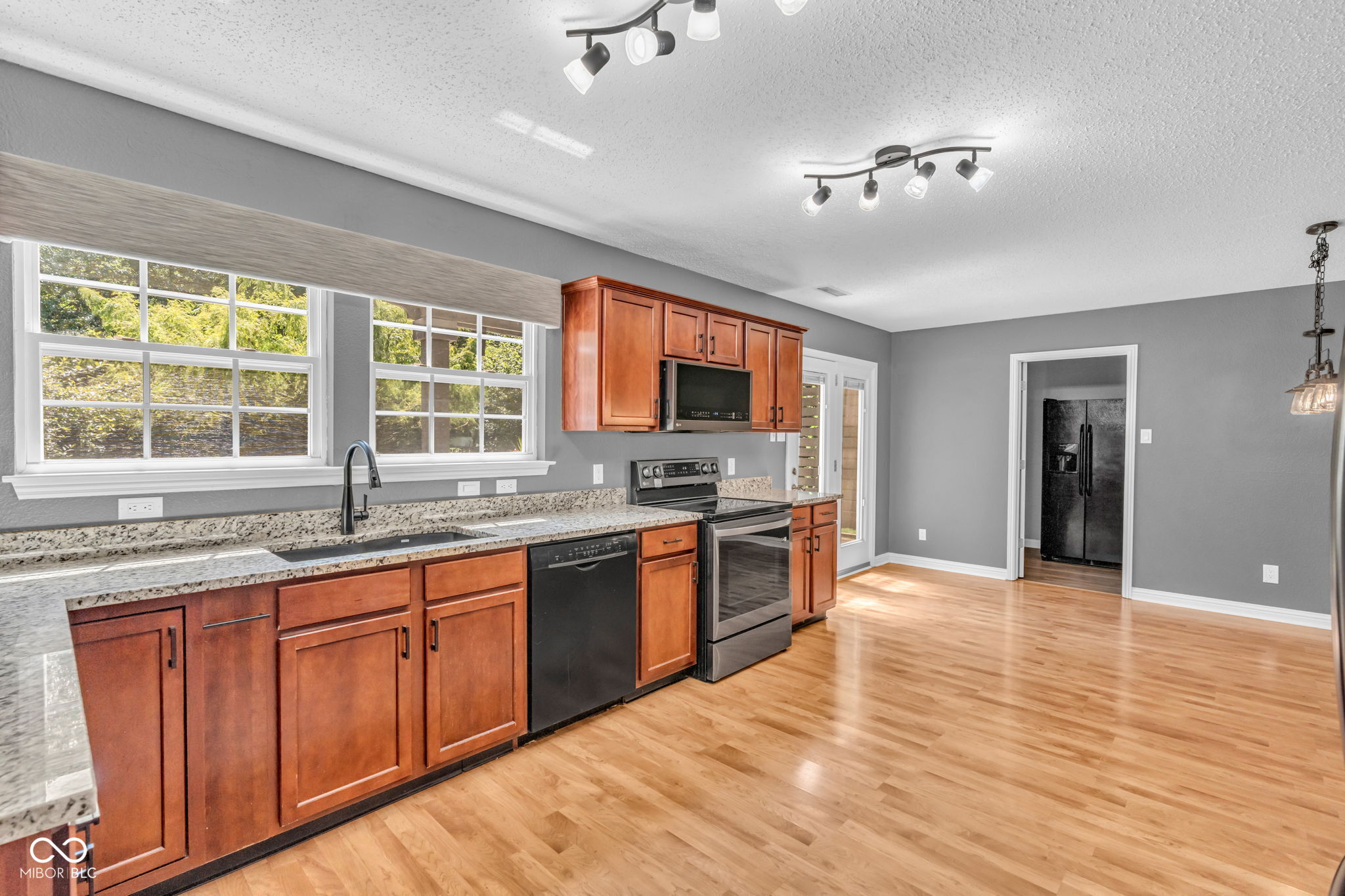 10413 Corning Way