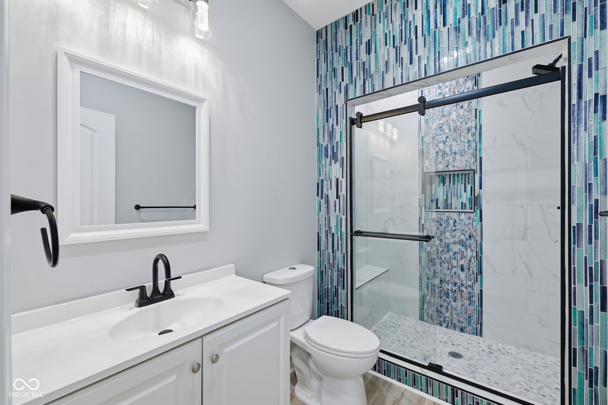 2318 E Brookside Avenue