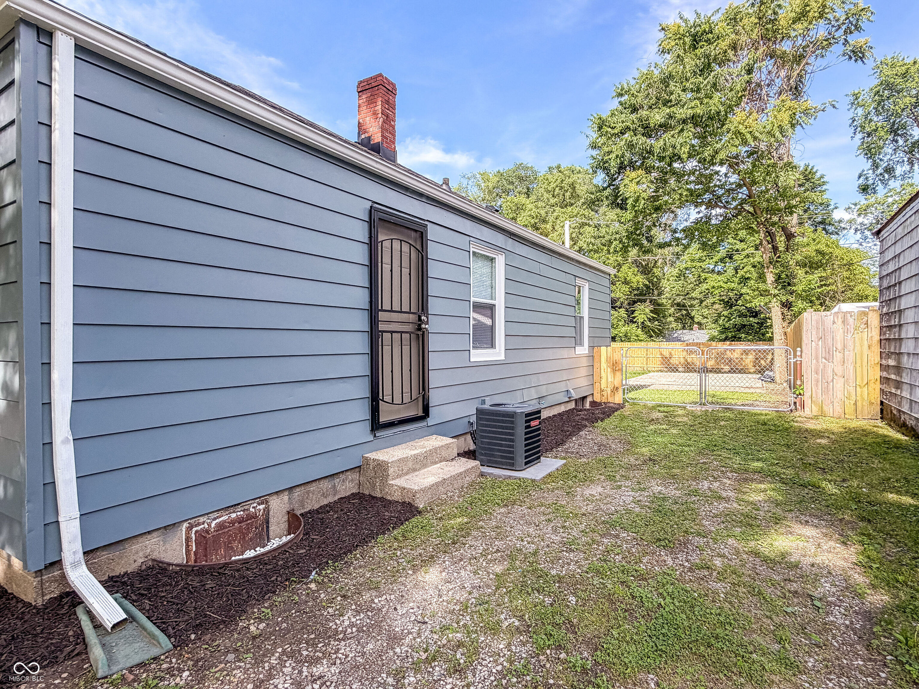 3533 Orchard Avenue