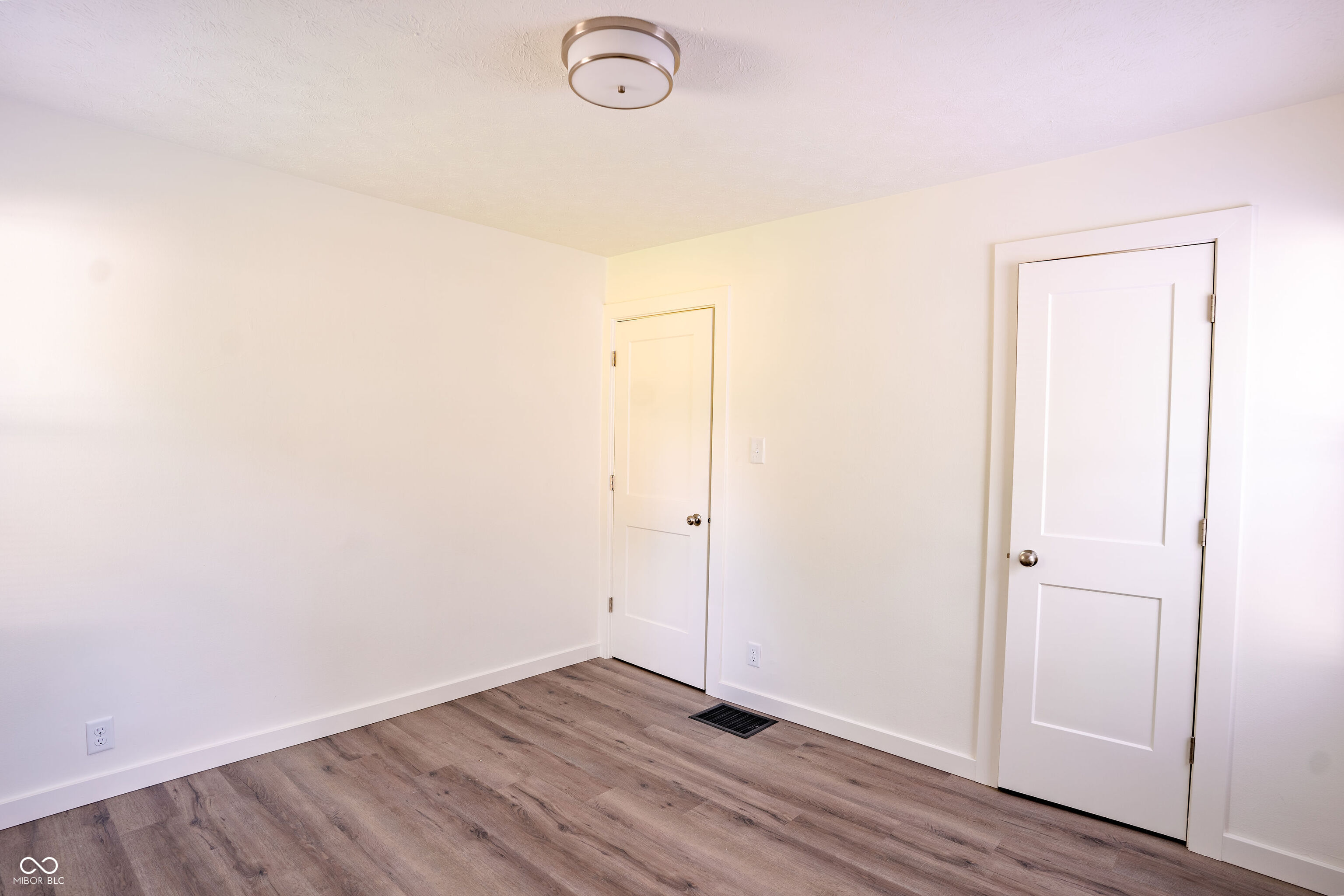 3533 Orchard Avenue
