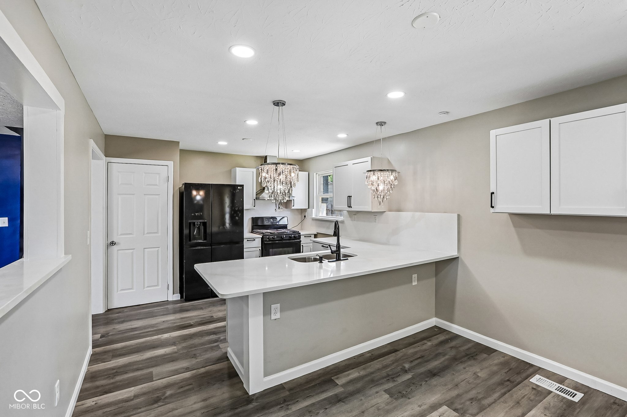 8033 Wysong Drive