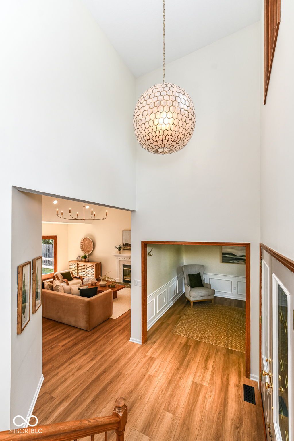 1895 Valley Drive