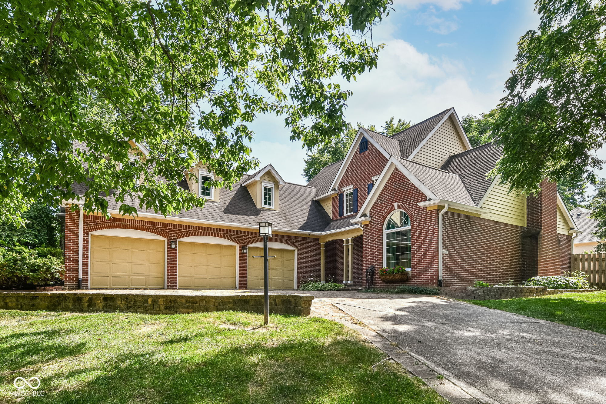 1895 Valley Drive