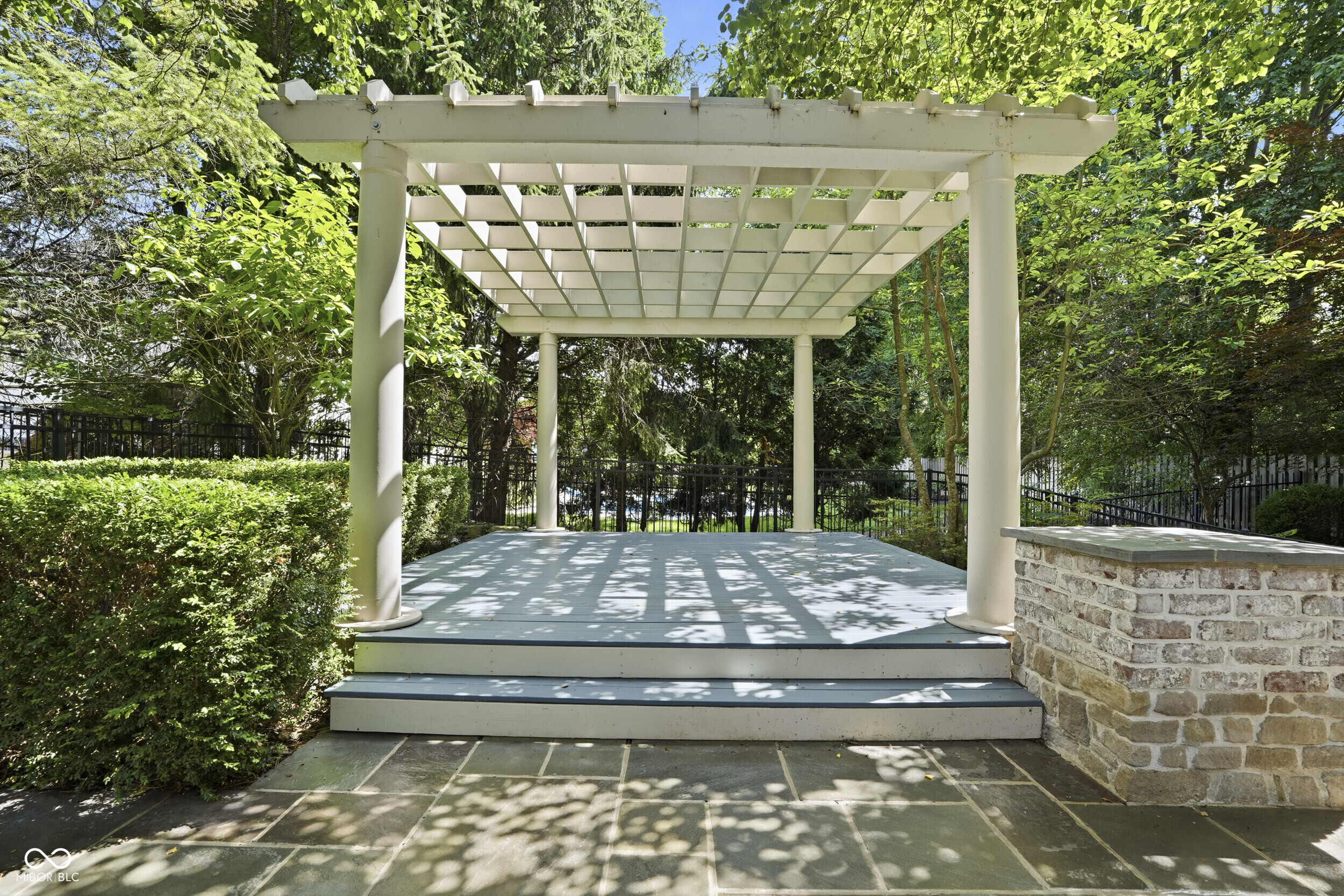 10500 Bishop Circle
