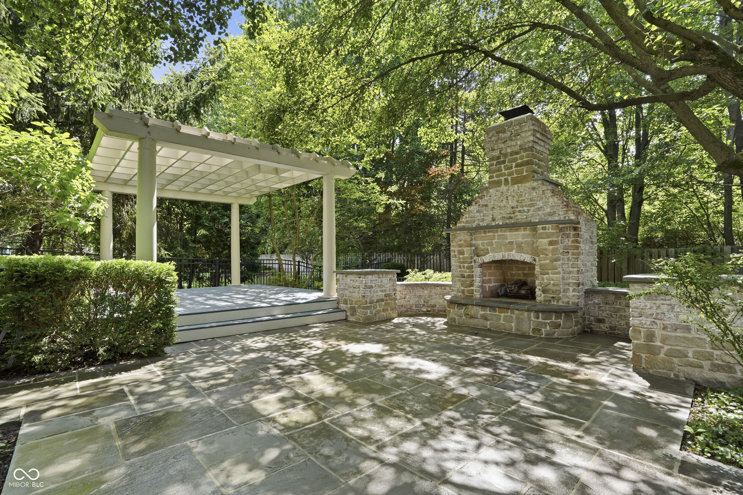 10500 Bishop Circle