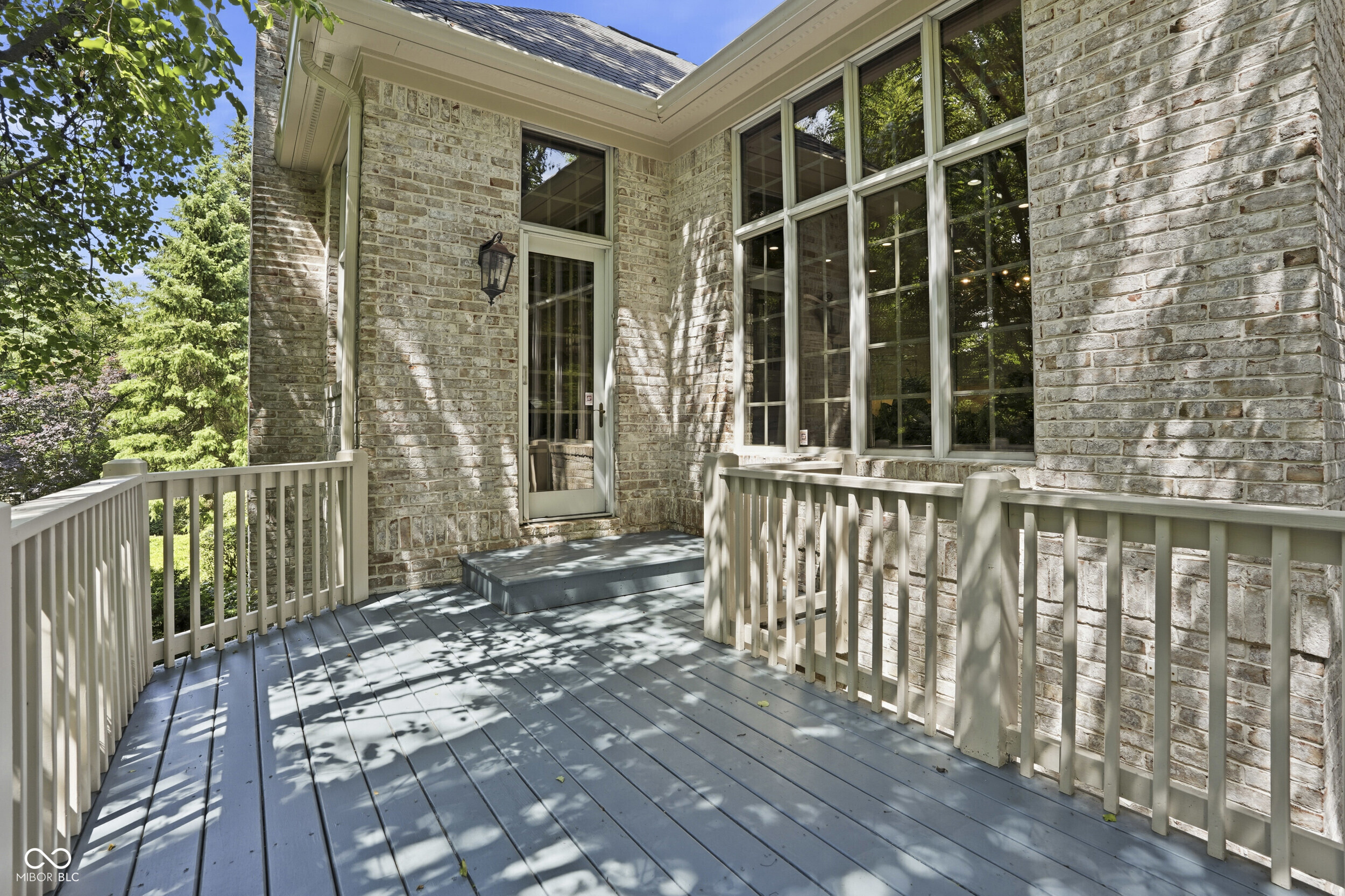 10500 Bishop Circle