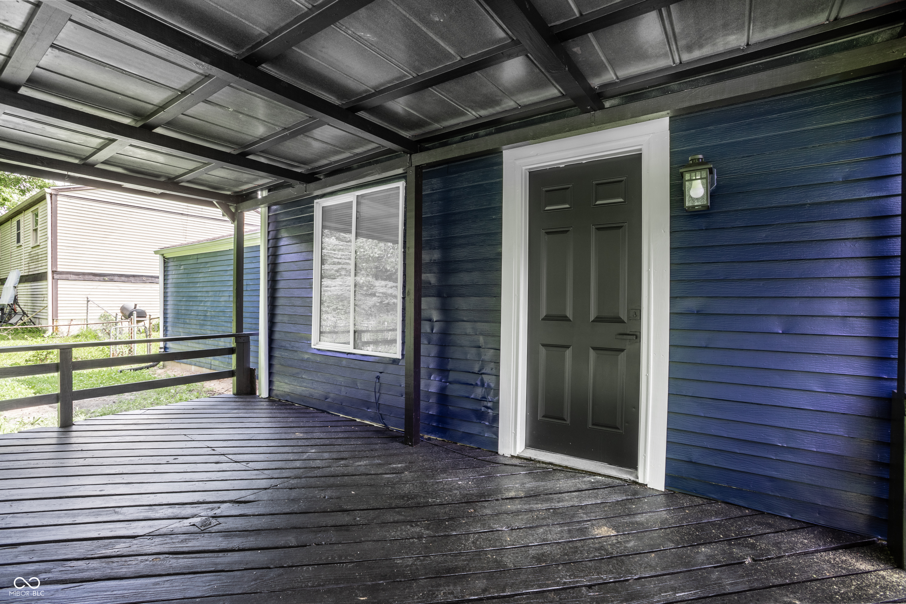612 Woodlark Drive