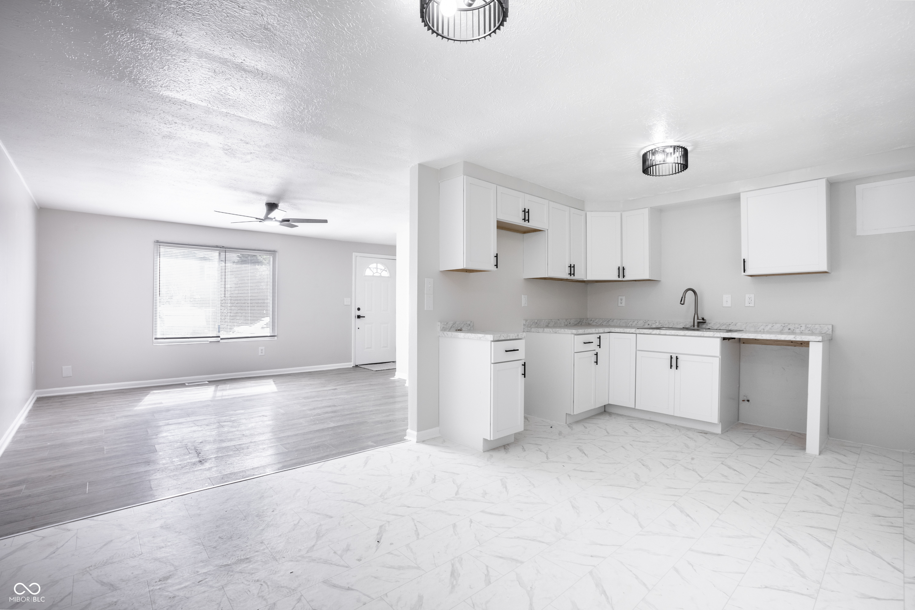 612 Woodlark Drive