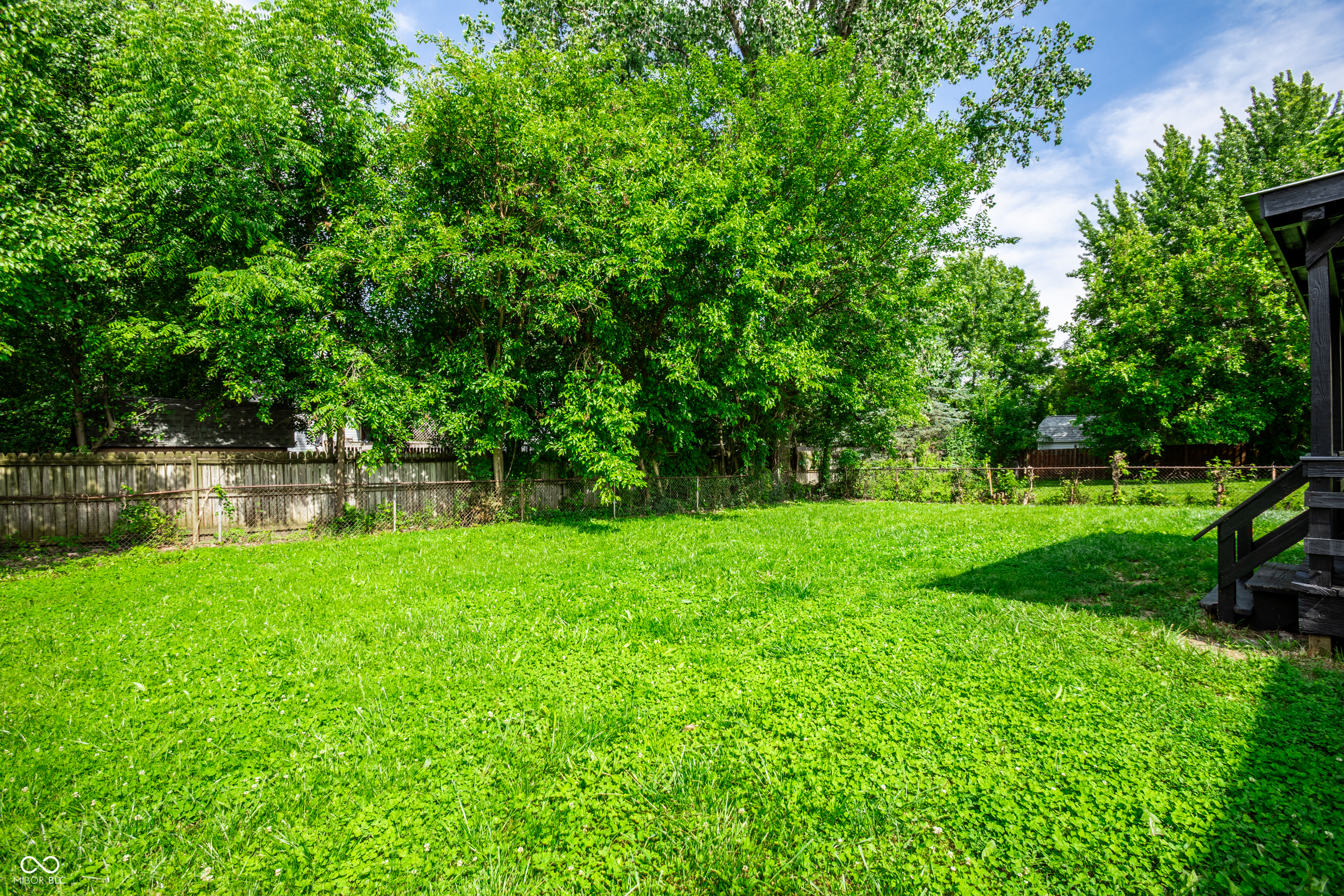 612 Woodlark Drive
