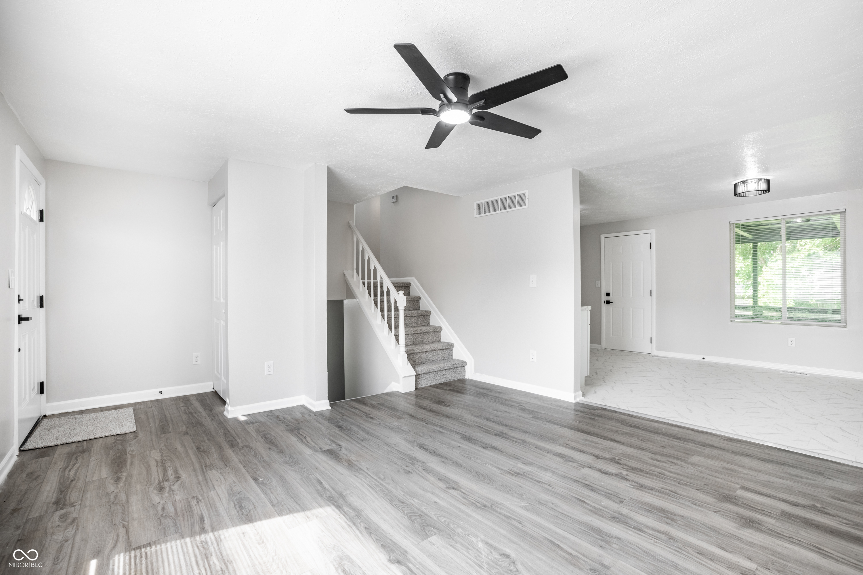 612 Woodlark Drive