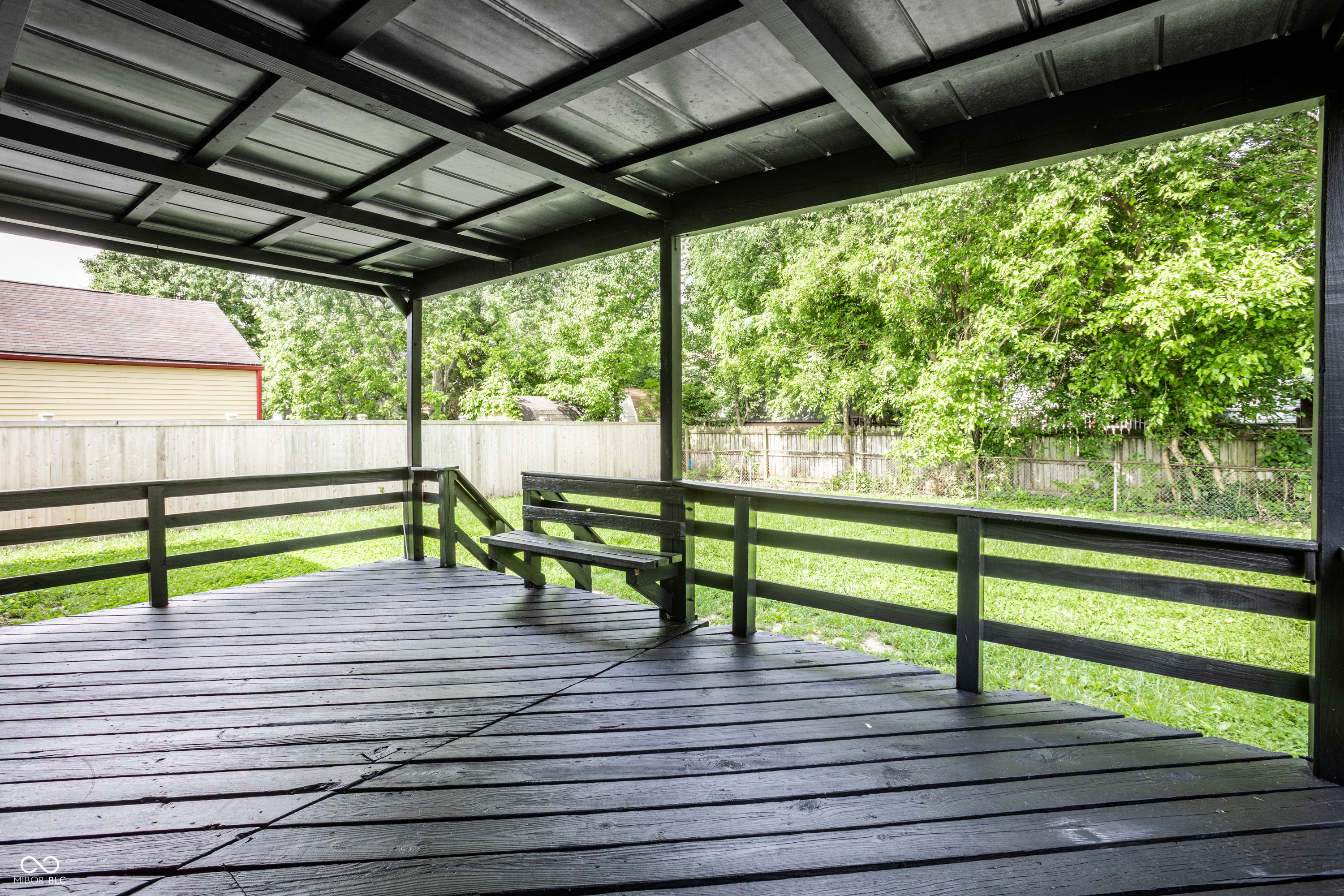 612 Woodlark Drive