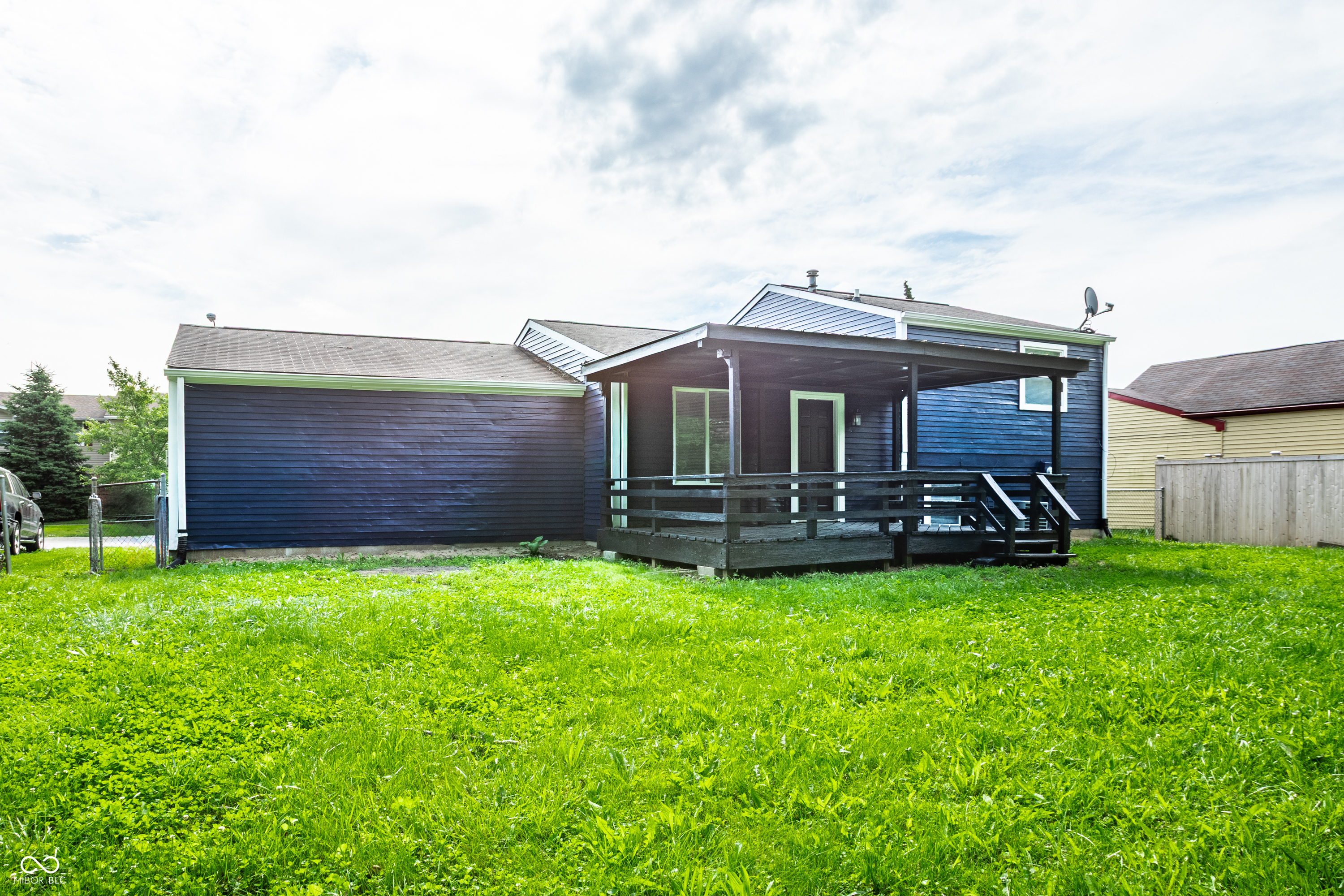 612 Woodlark Drive