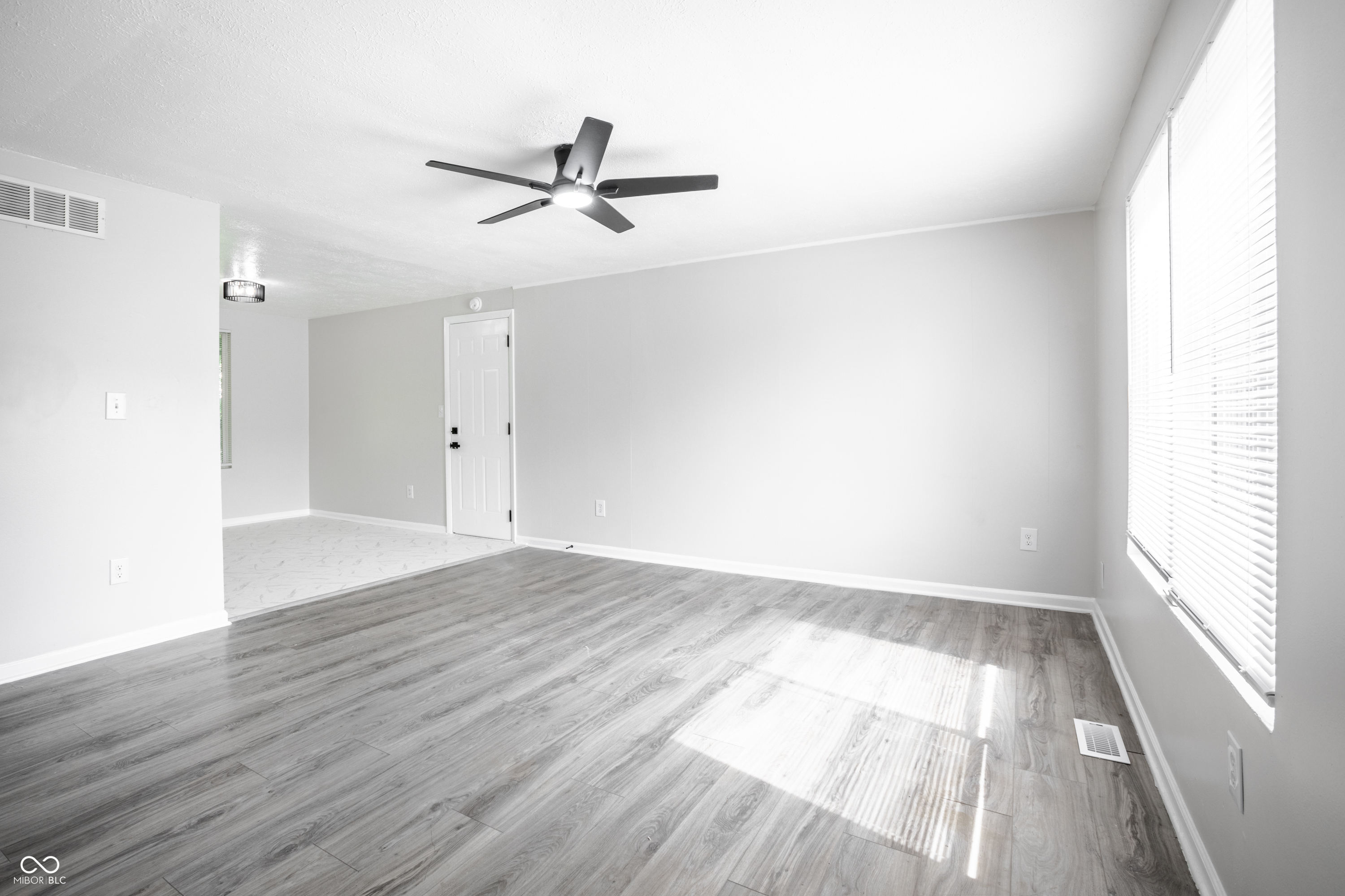 612 Woodlark Drive