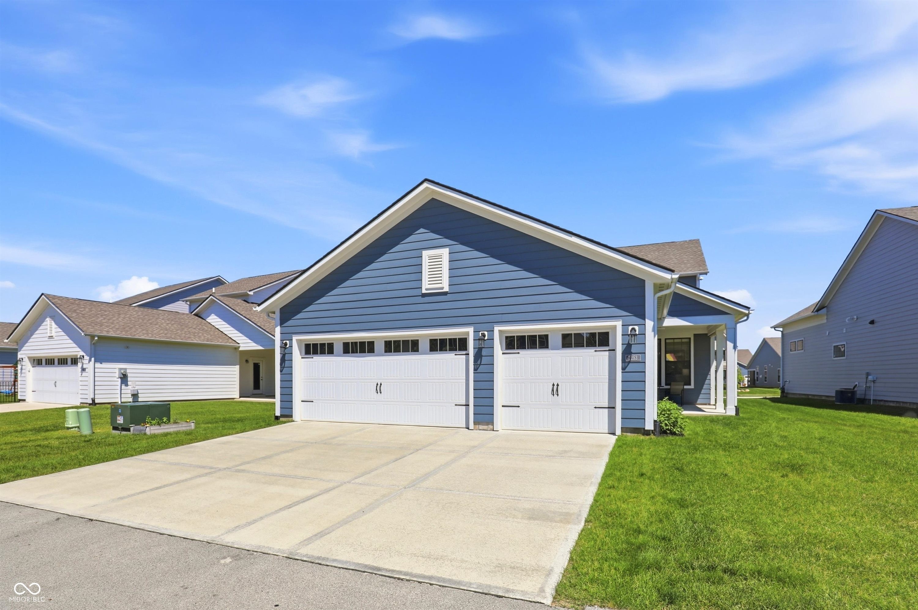 2253 W 171st Street