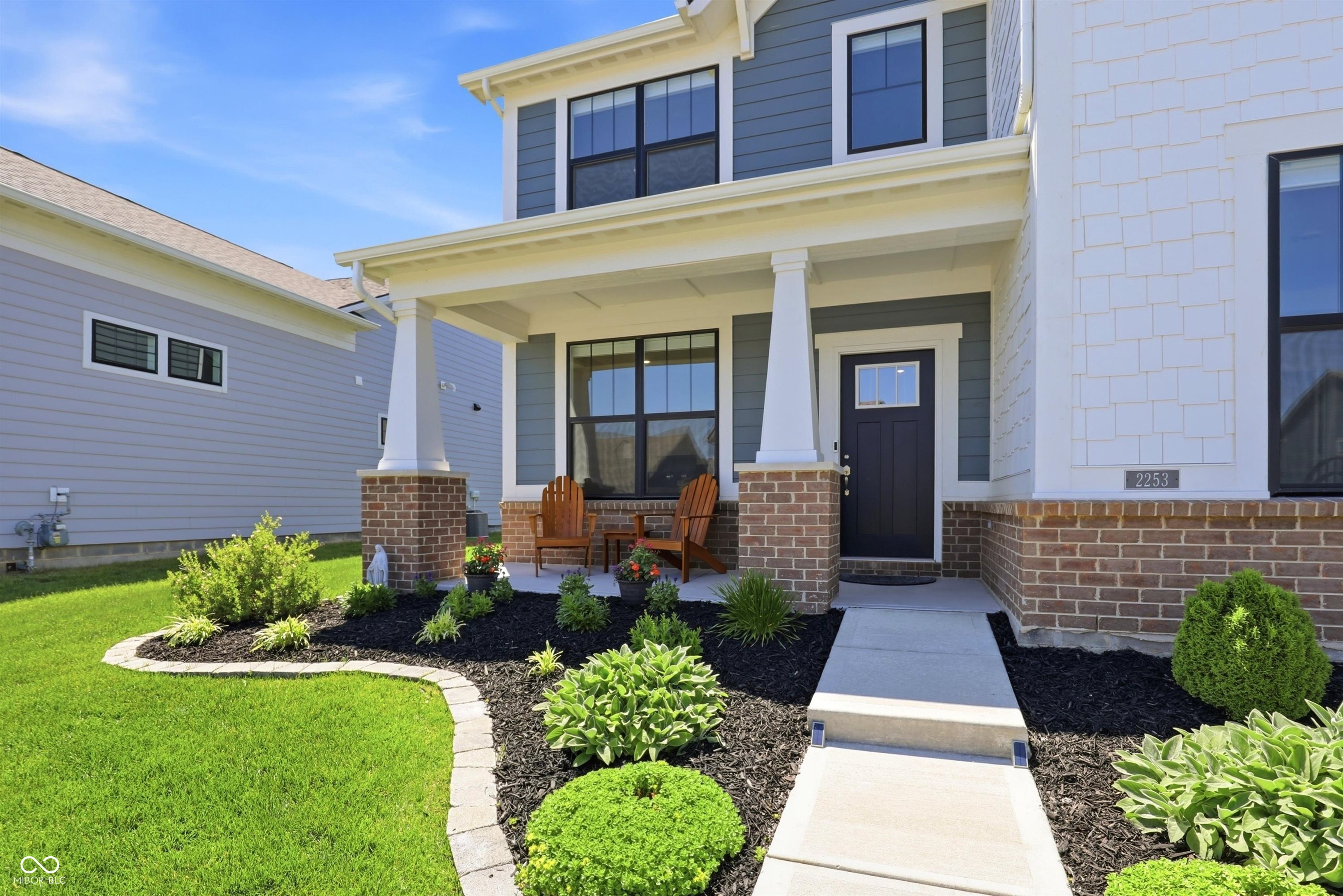 2253 W 171st Street