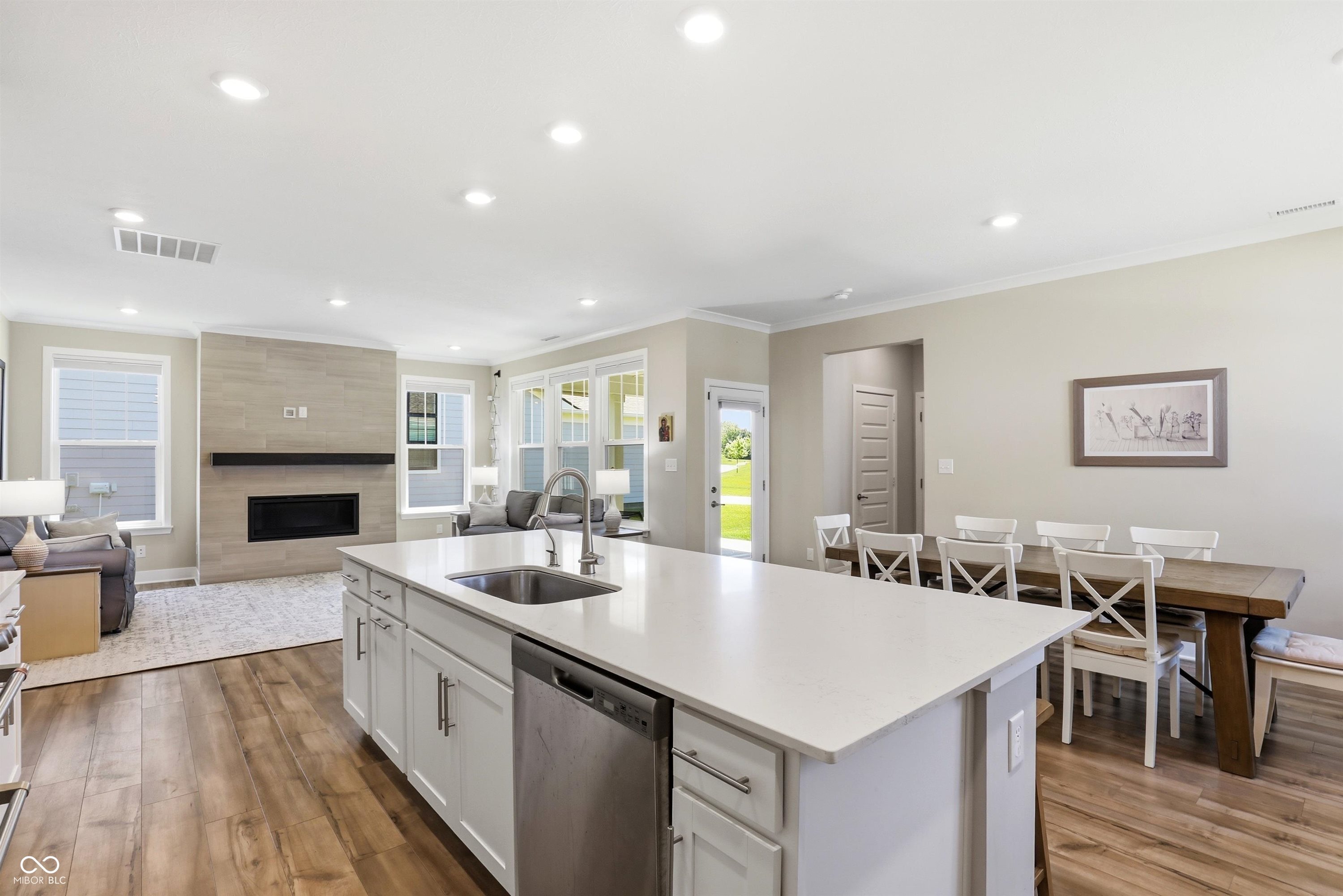 2253 W 171st Street