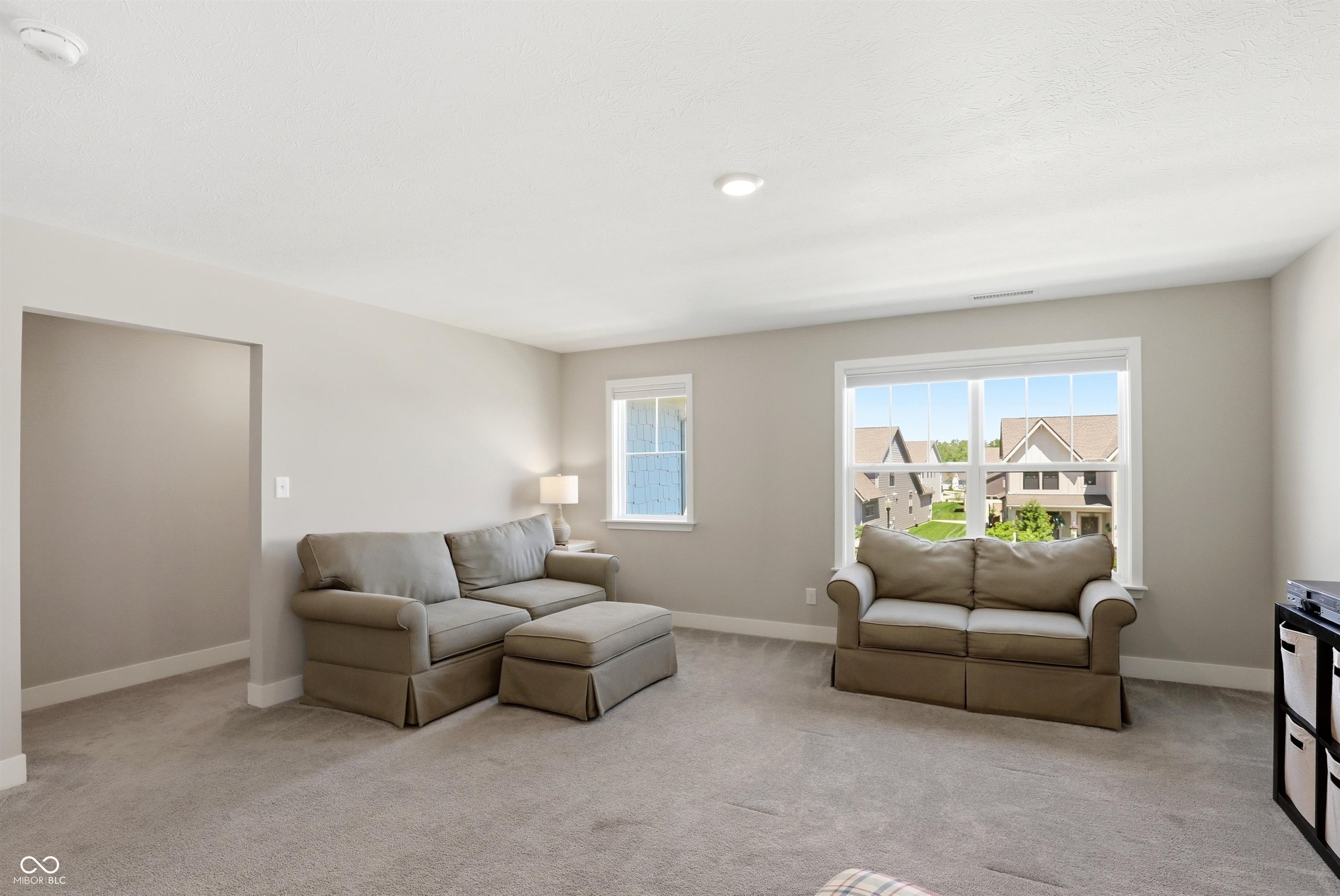 2253 W 171st Street
