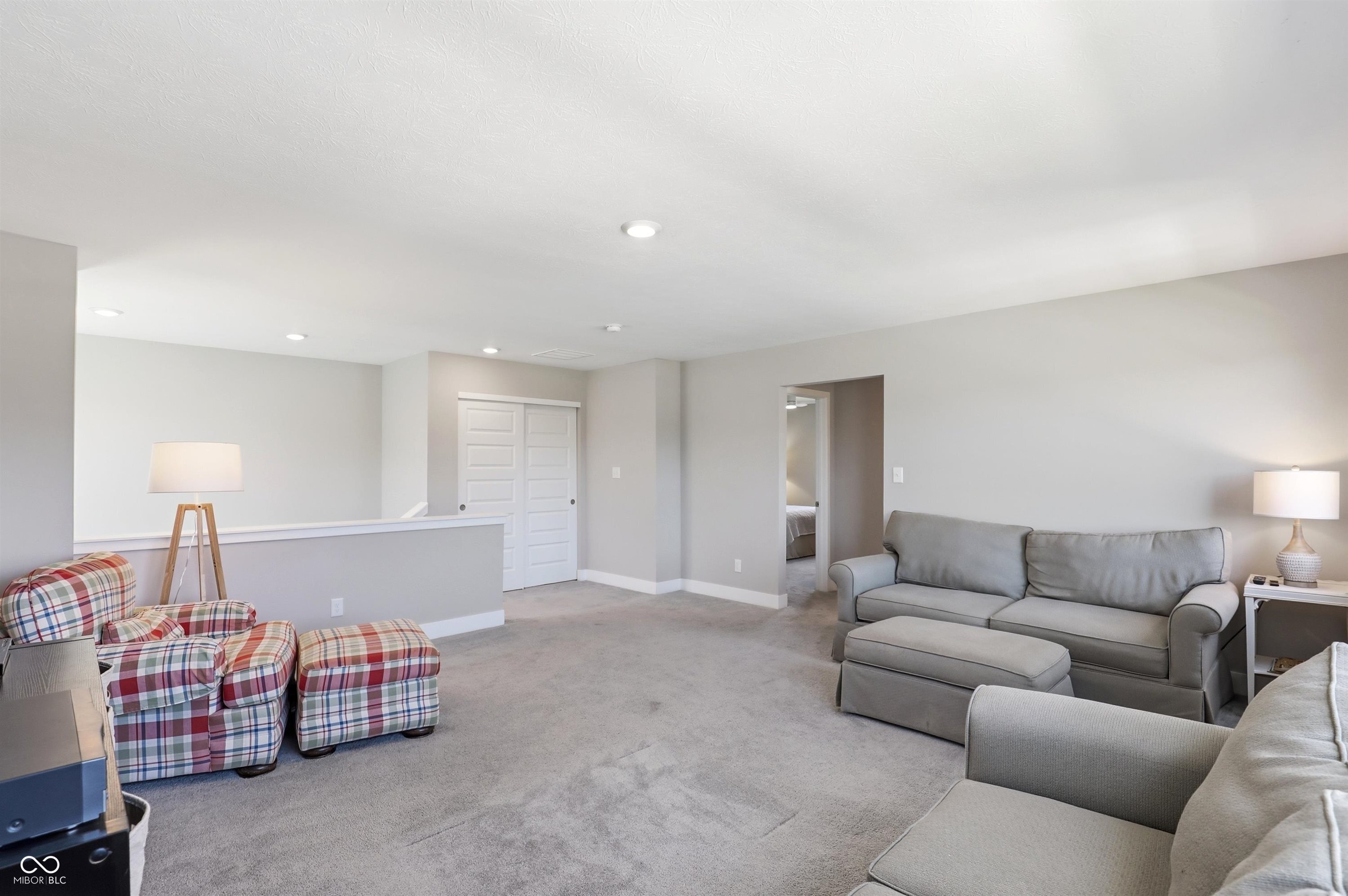 2253 W 171st Street