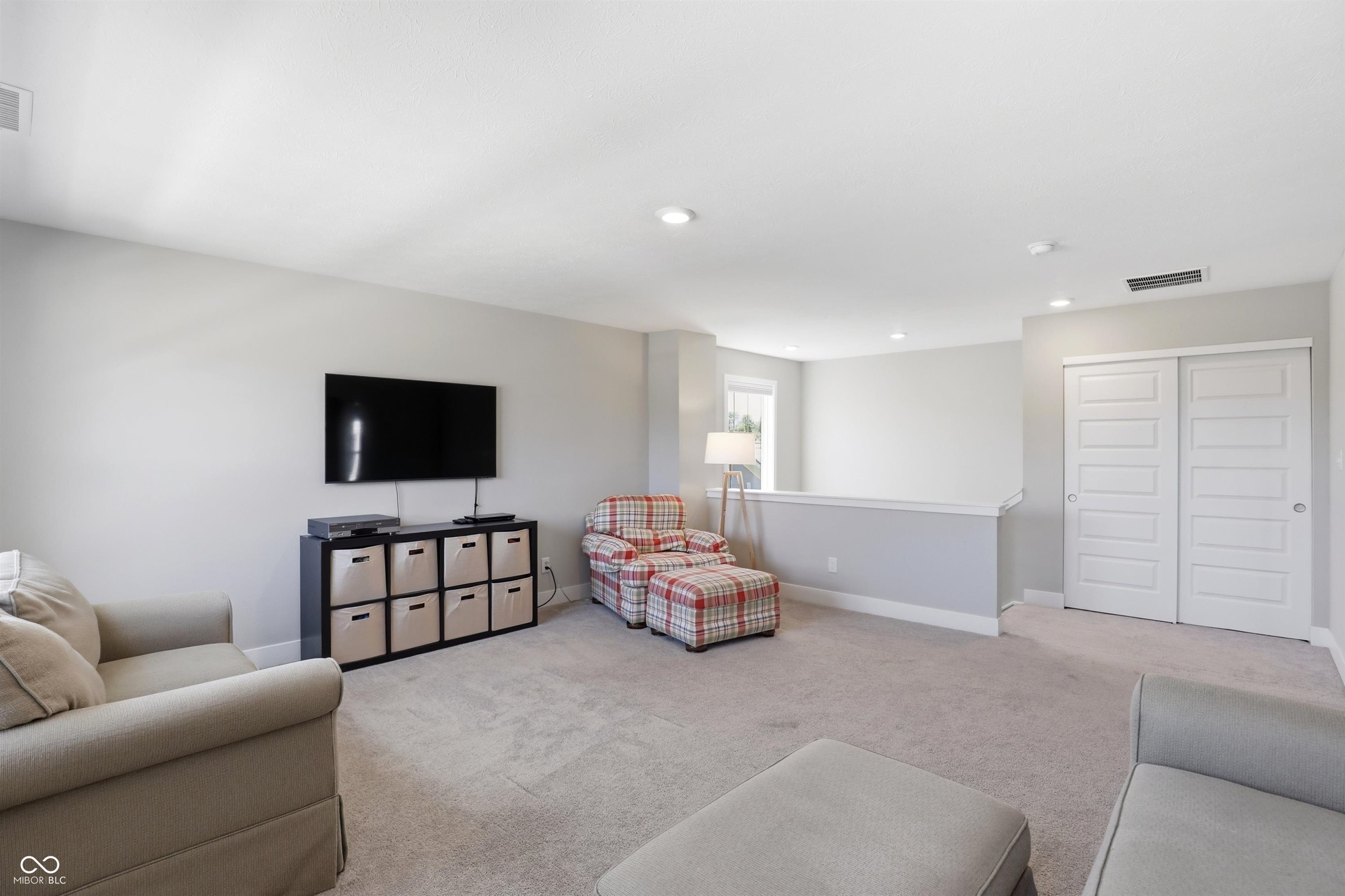 2253 W 171st Street