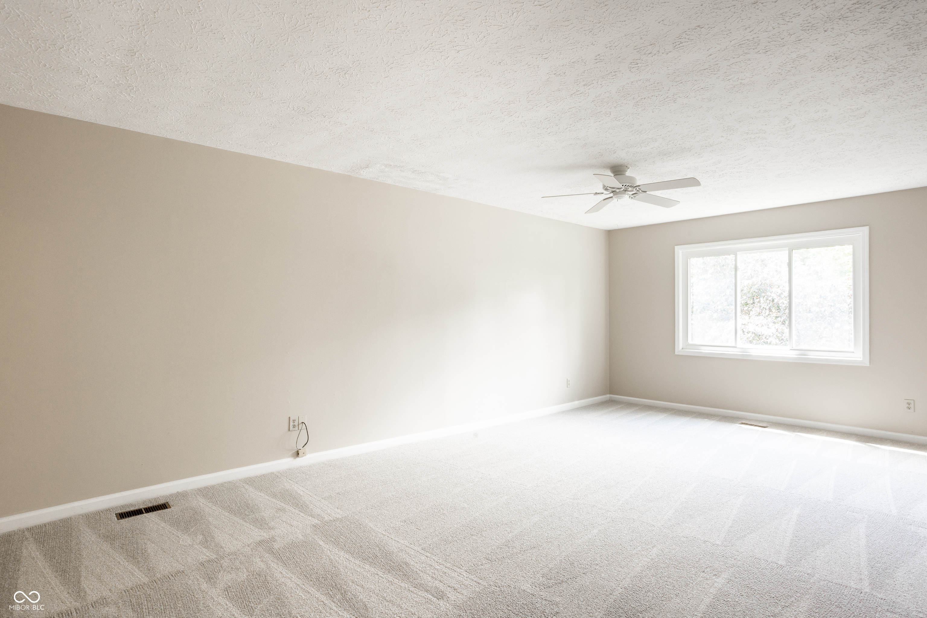 1030 Maxwell Lane