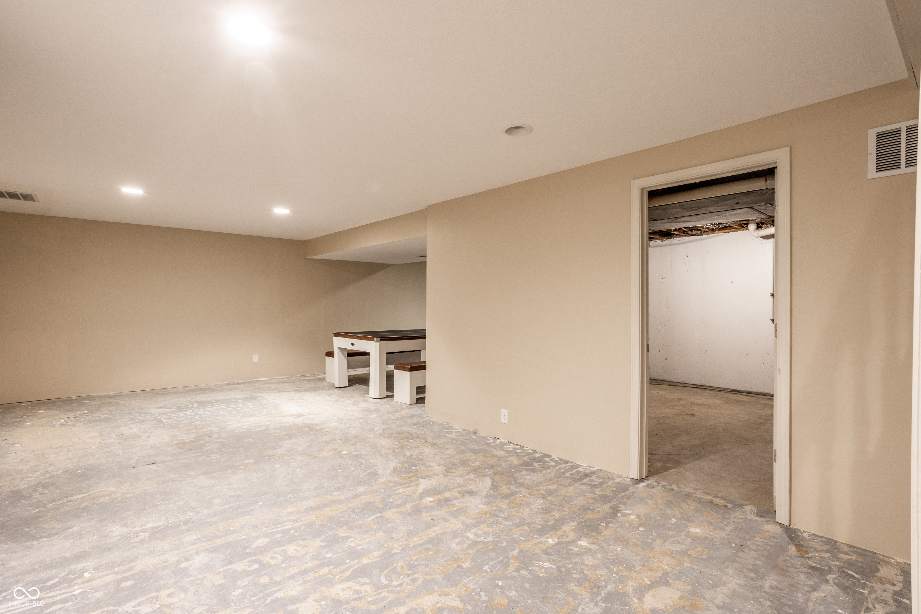 1030 Maxwell Lane