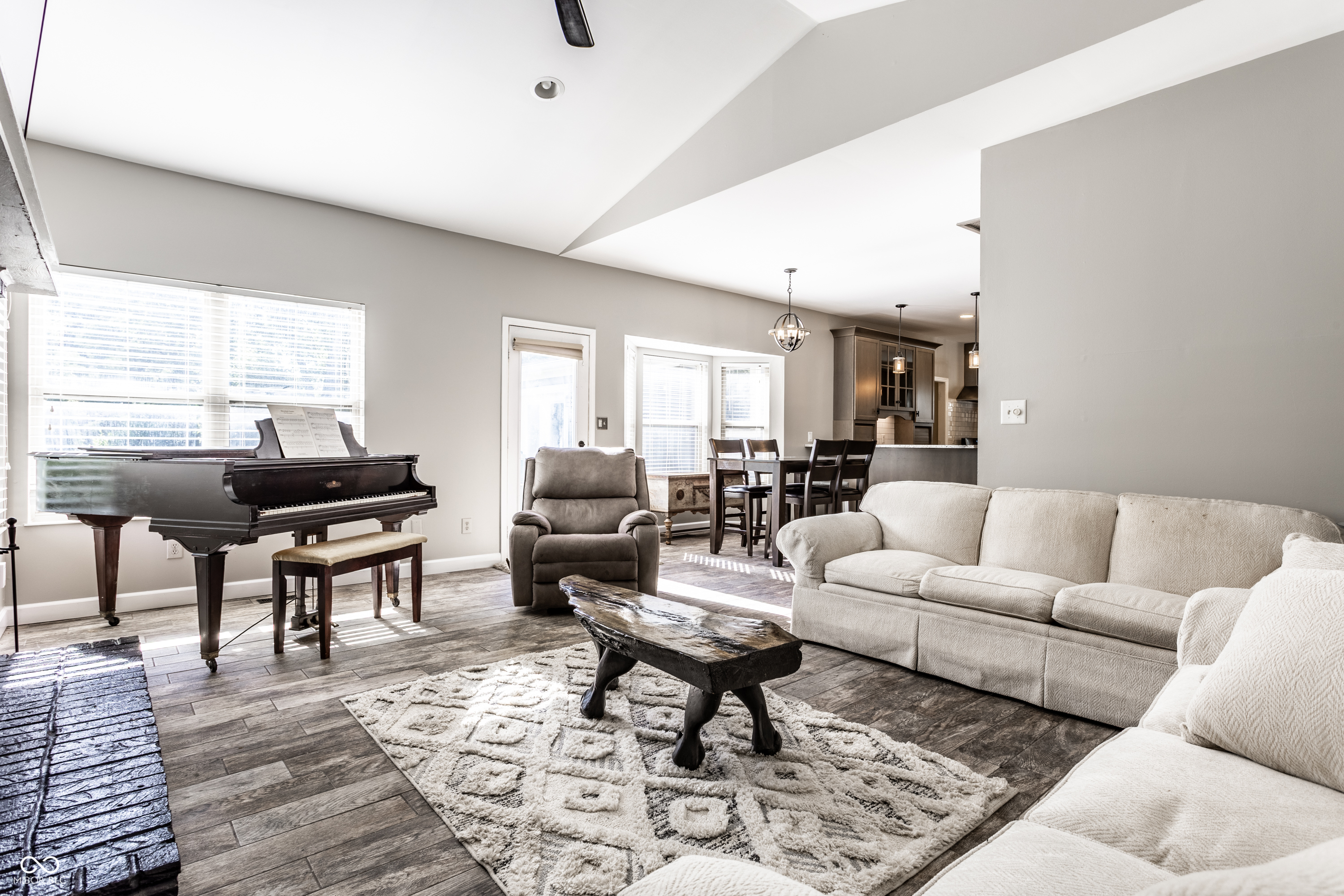 8688 Buffett Parkway
