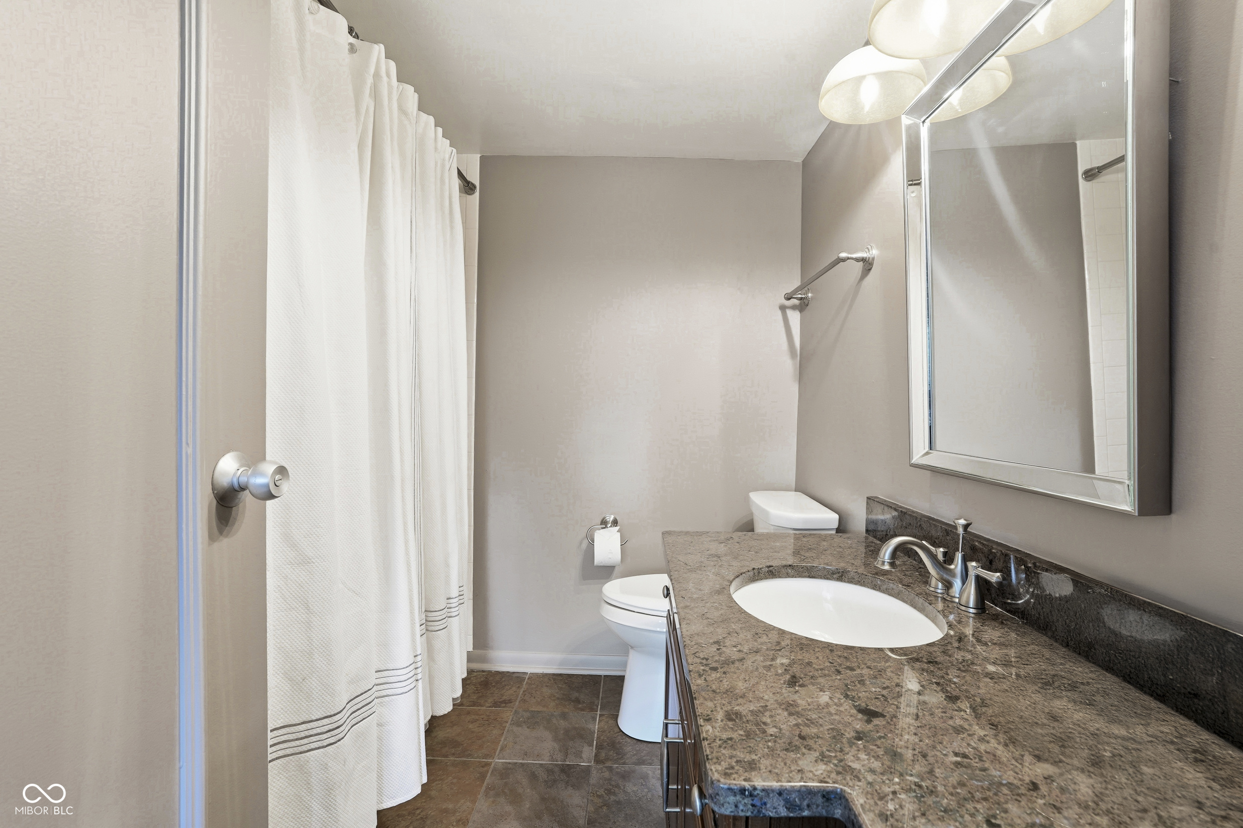 25 E 40th Street Unit: APT 6B