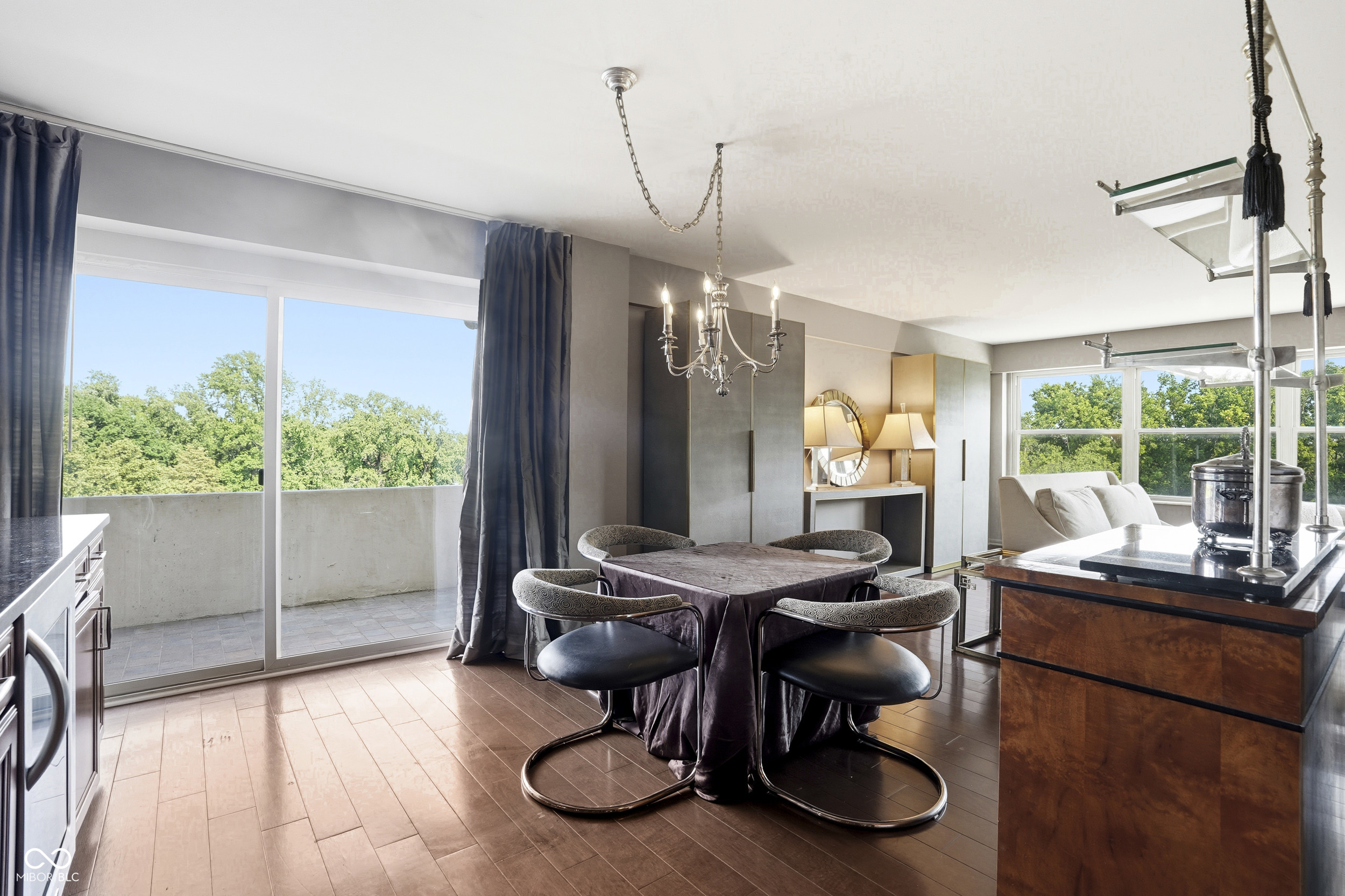 25 E 40th Street Unit: APT 6B