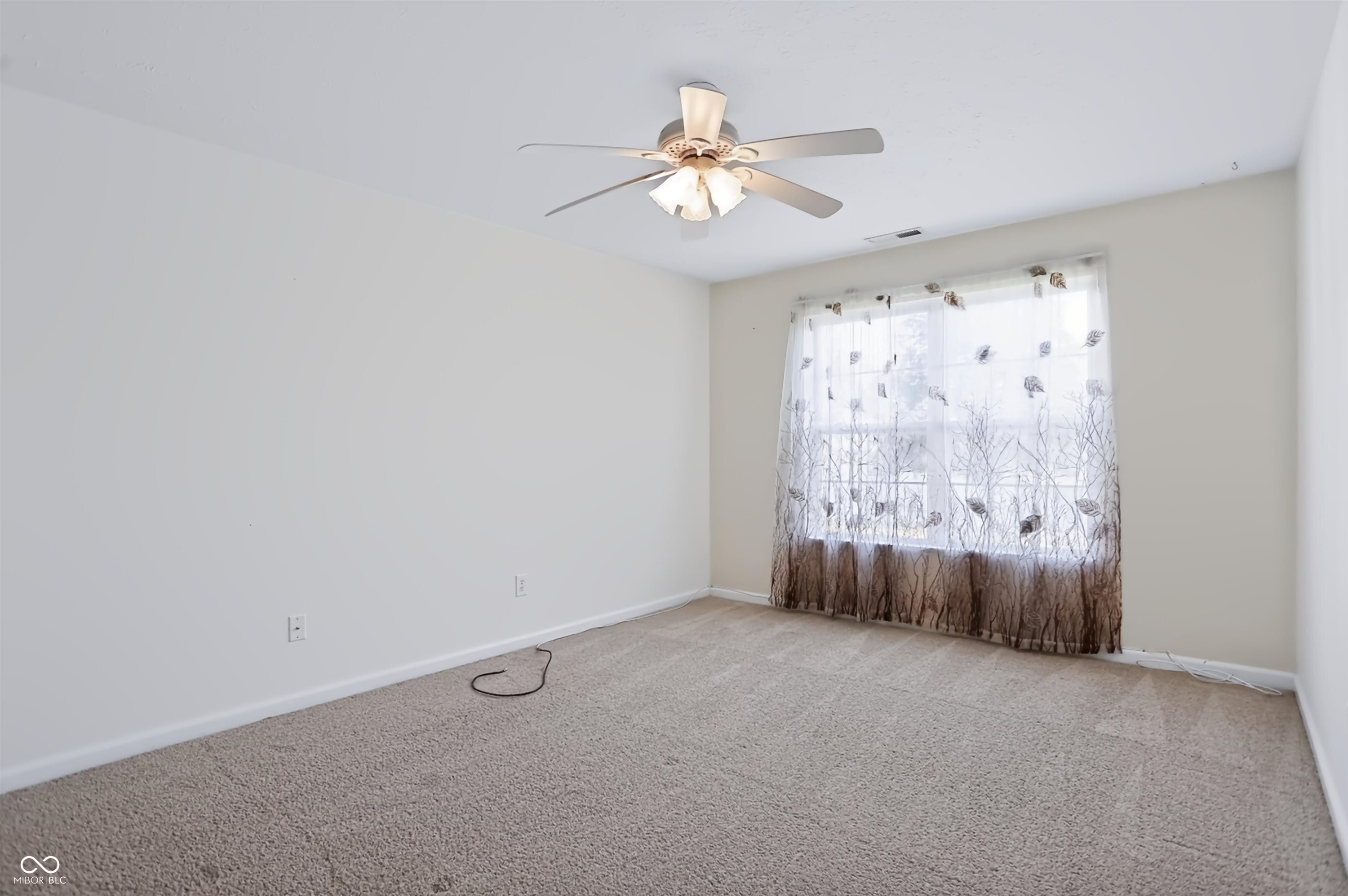 6904 N Laredo Drive