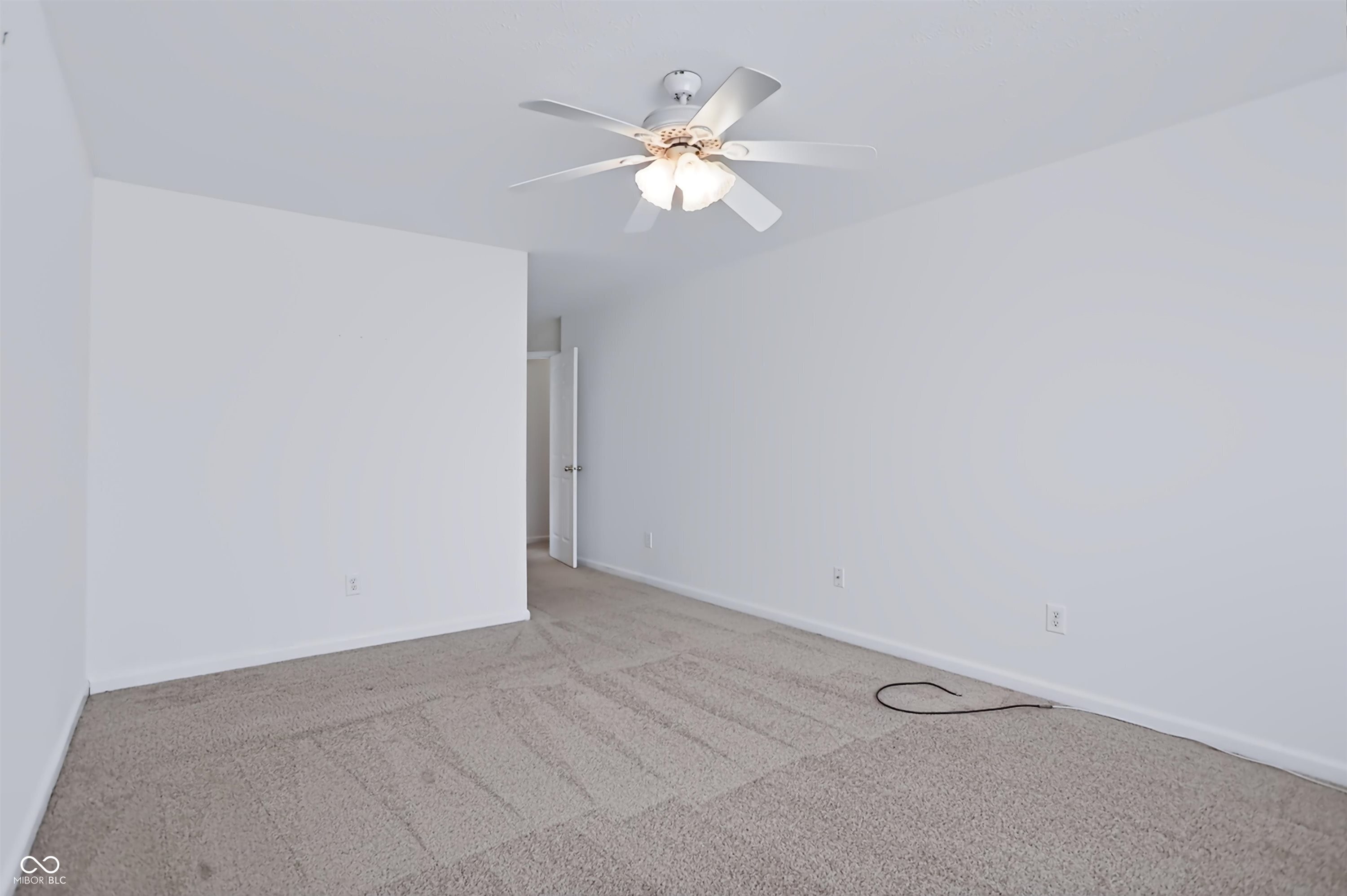 6904 N Laredo Drive