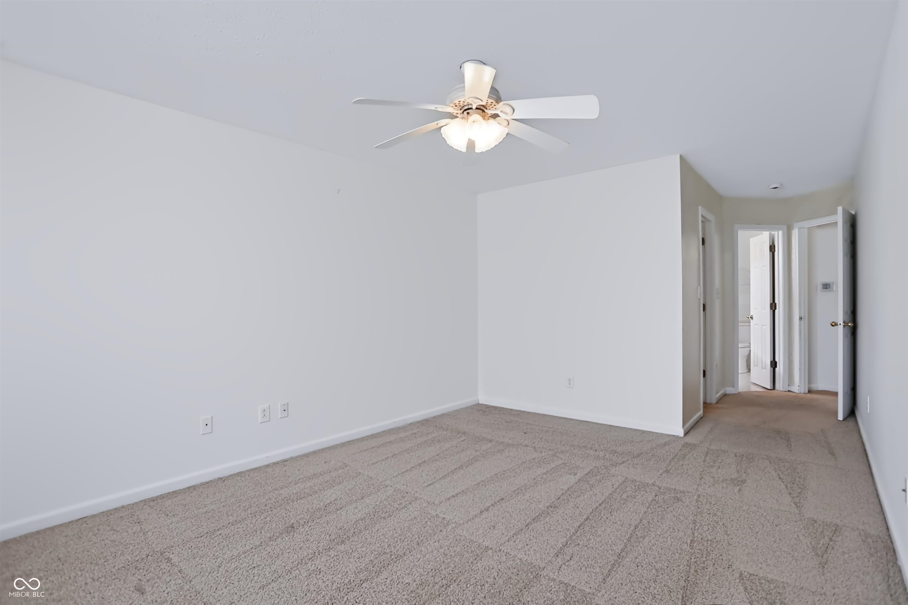 6904 N Laredo Drive
