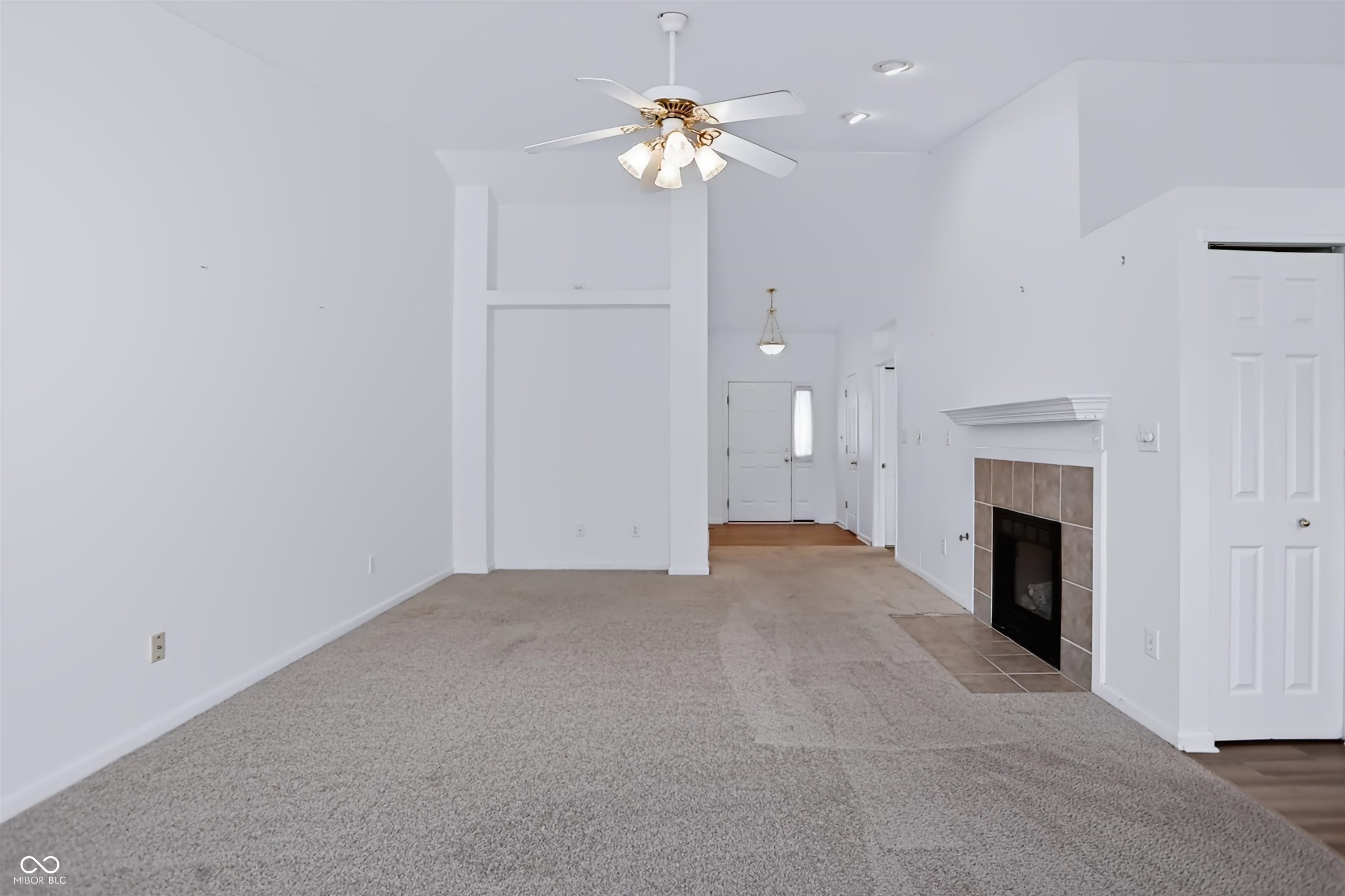 6904 N Laredo Drive