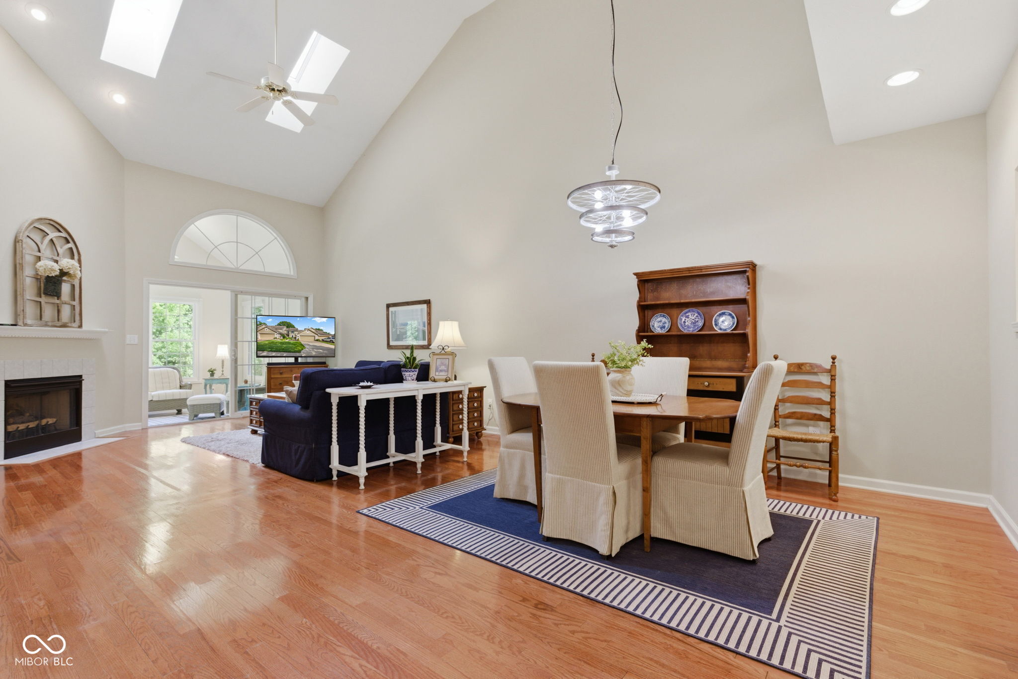 5813 Spruce Knoll Court