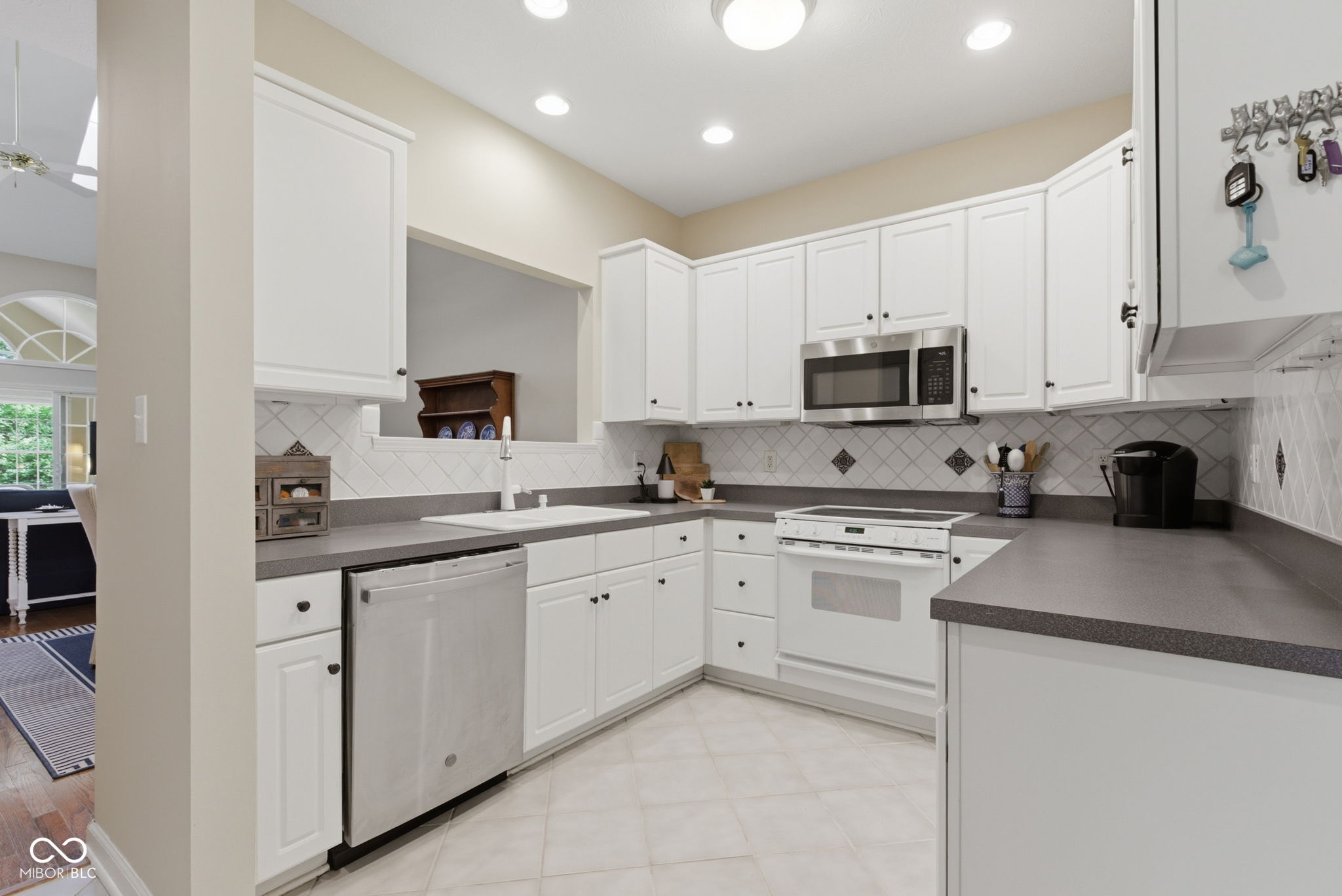 5813 Spruce Knoll Court