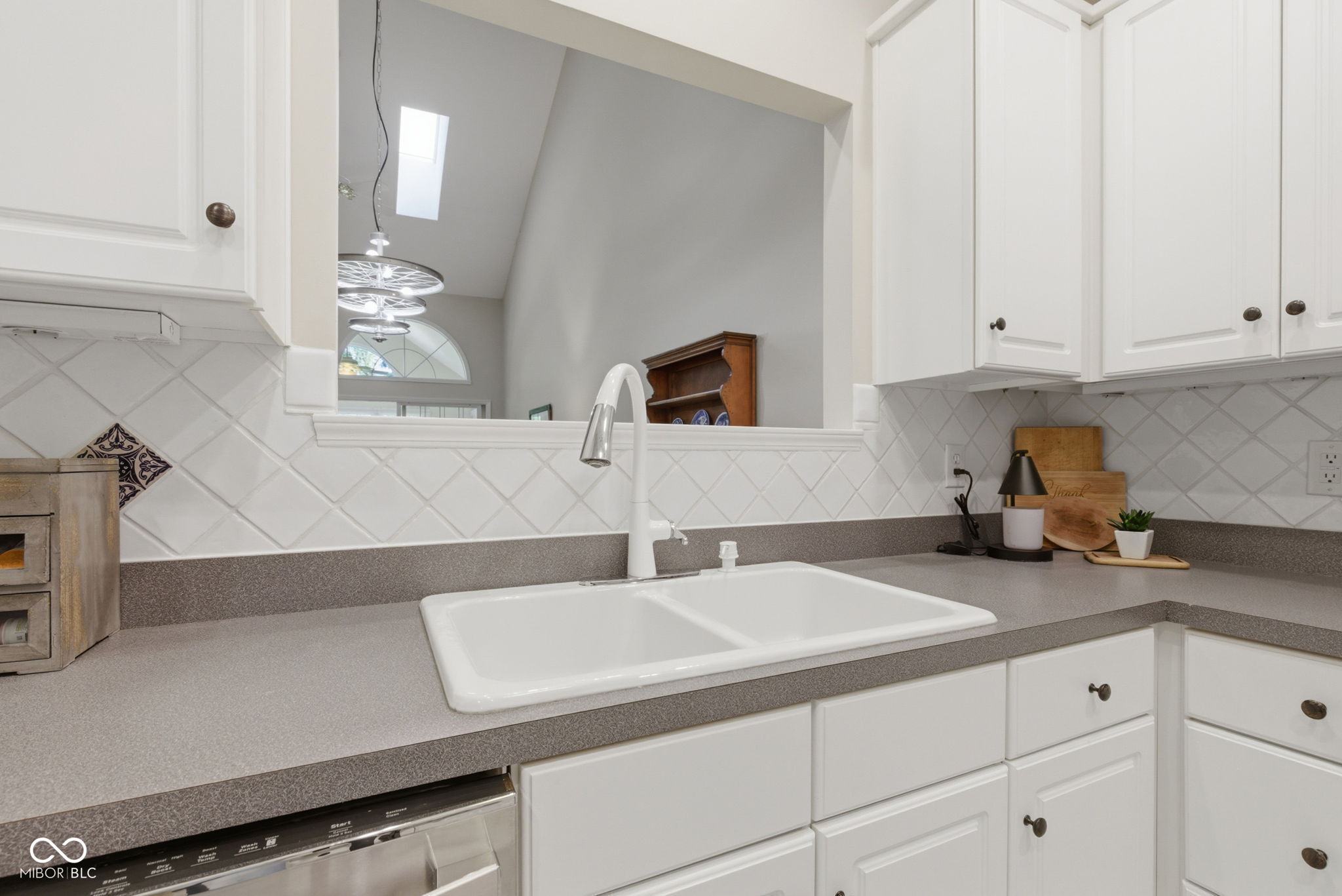 5813 Spruce Knoll Court