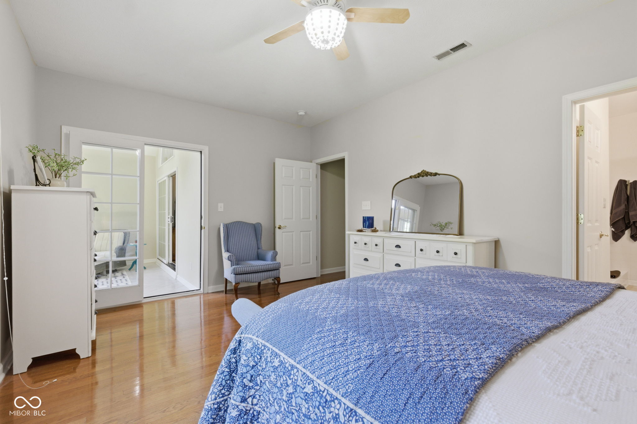 5813 Spruce Knoll Court