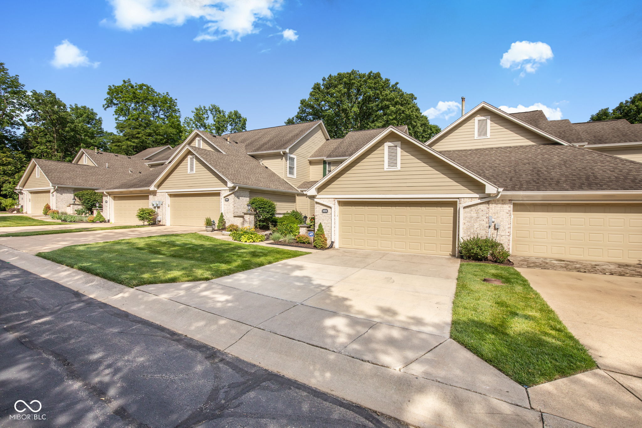 5813 Spruce Knoll Court
