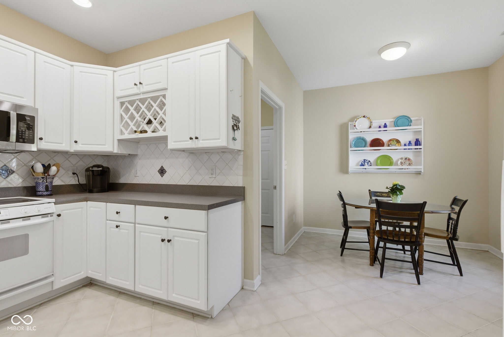 5813 Spruce Knoll Court