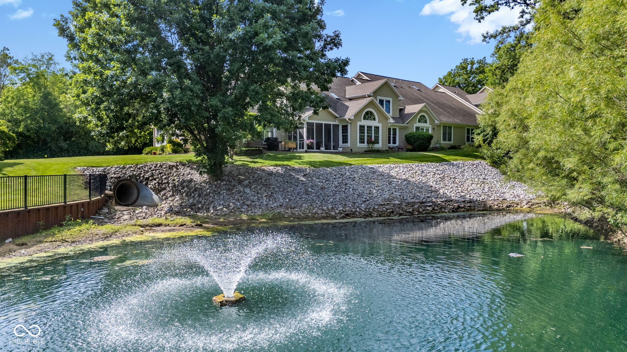 5813 Spruce Knoll Court