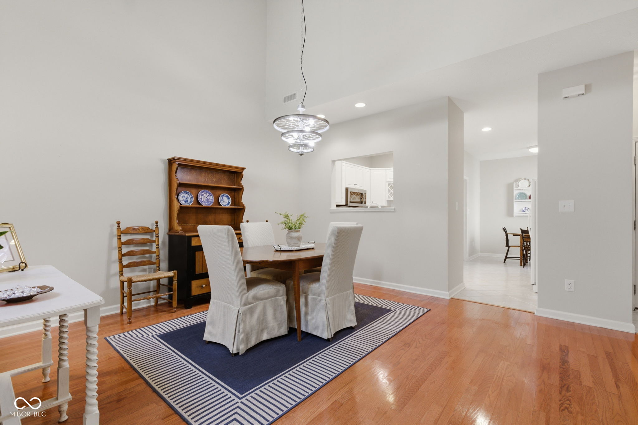 5813 Spruce Knoll Court