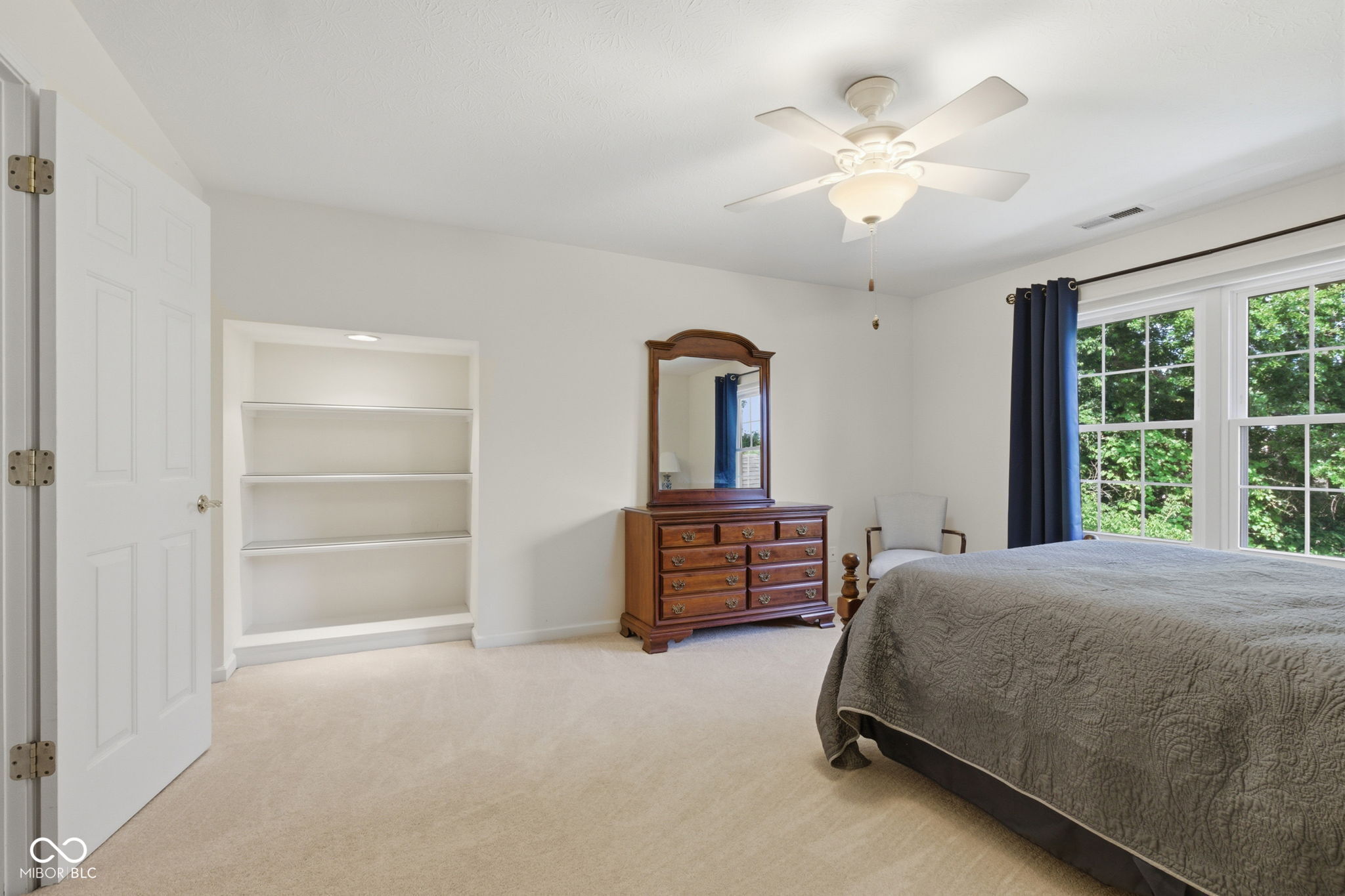 5813 Spruce Knoll Court