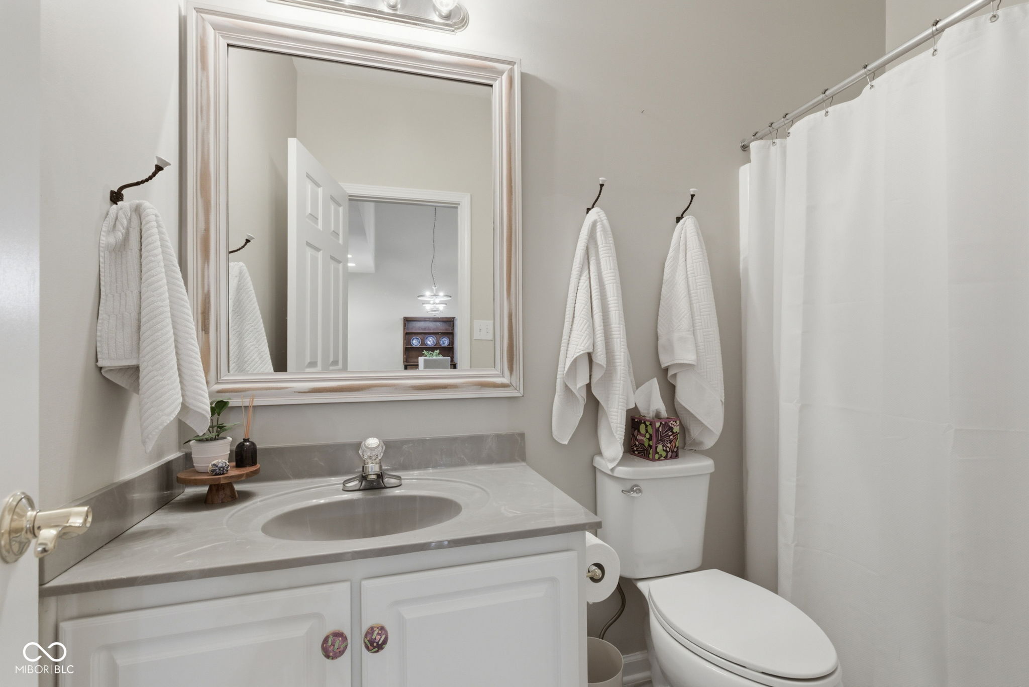 5813 Spruce Knoll Court