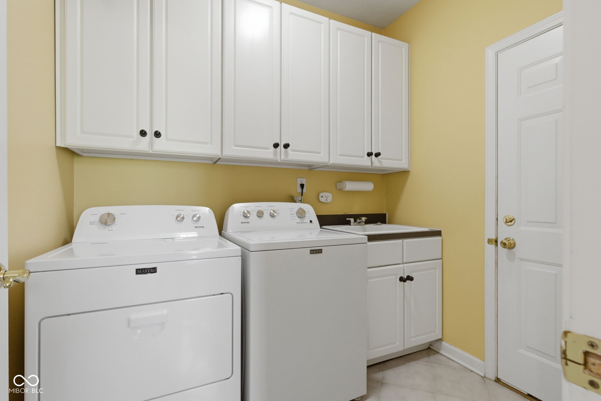5813 Spruce Knoll Court