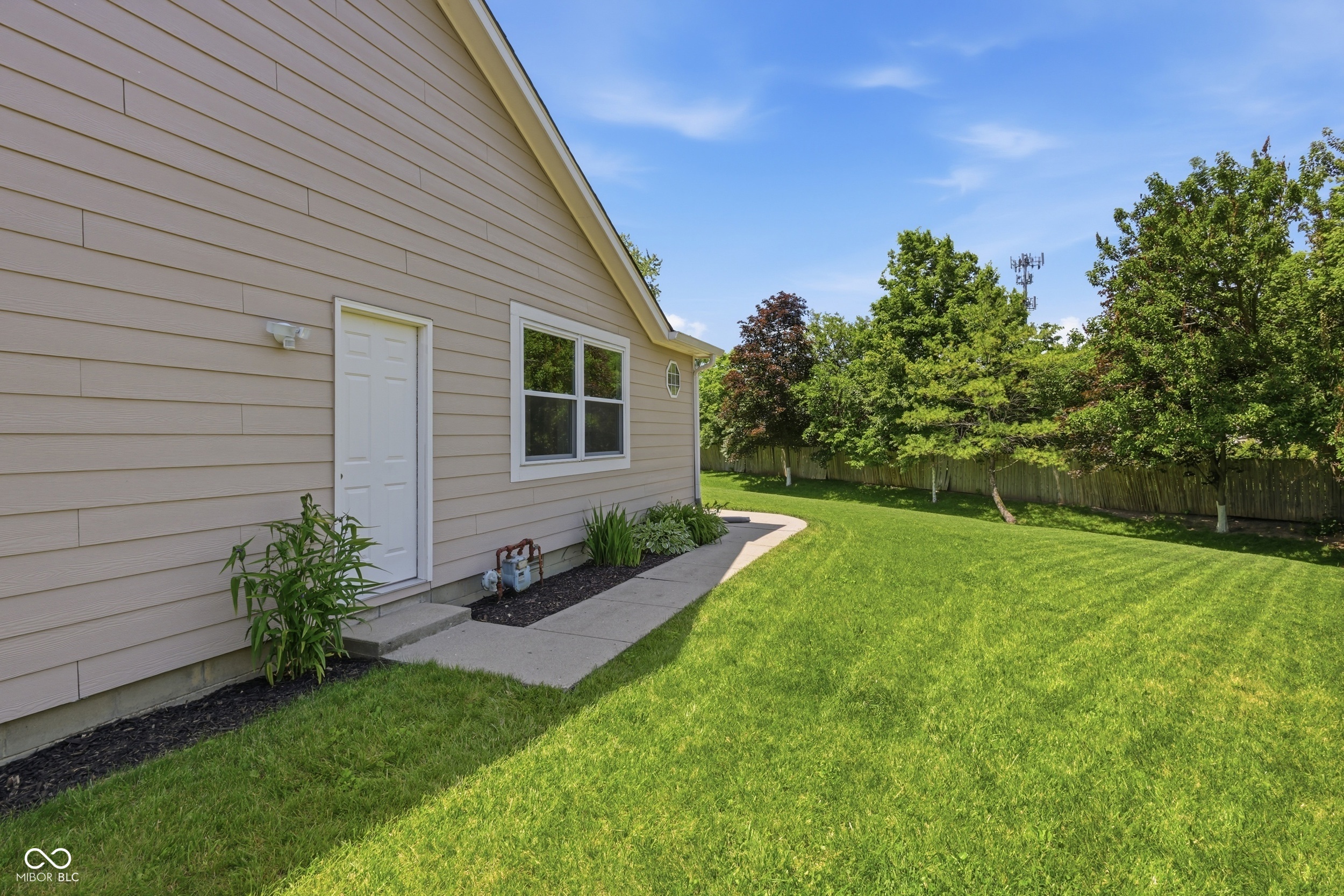 2332 Lappin Court