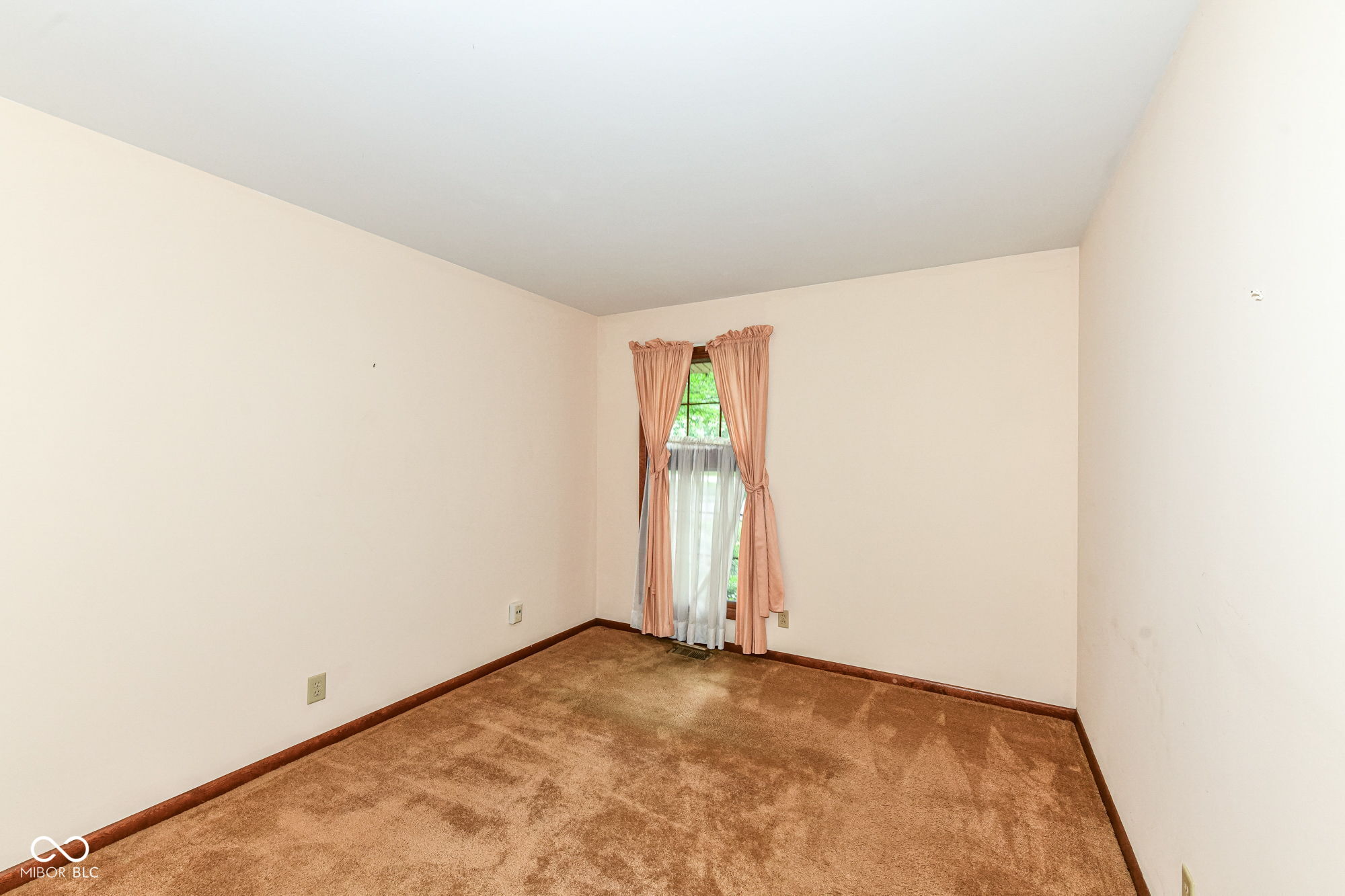 6012 Northwood Drive