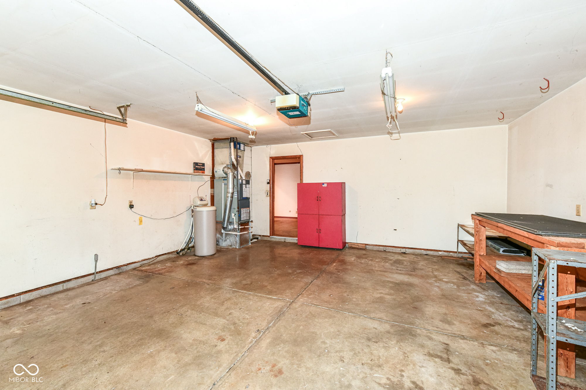 6012 Northwood Drive