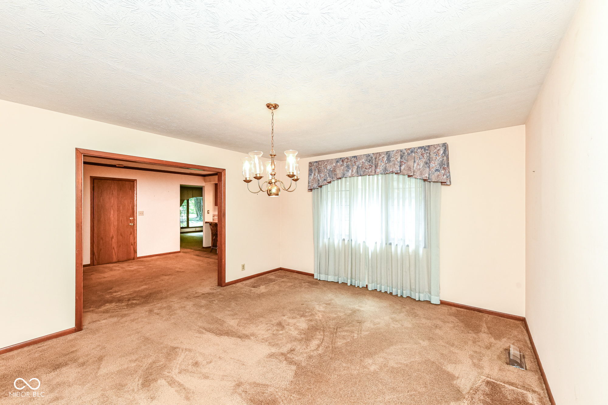 6012 Northwood Drive