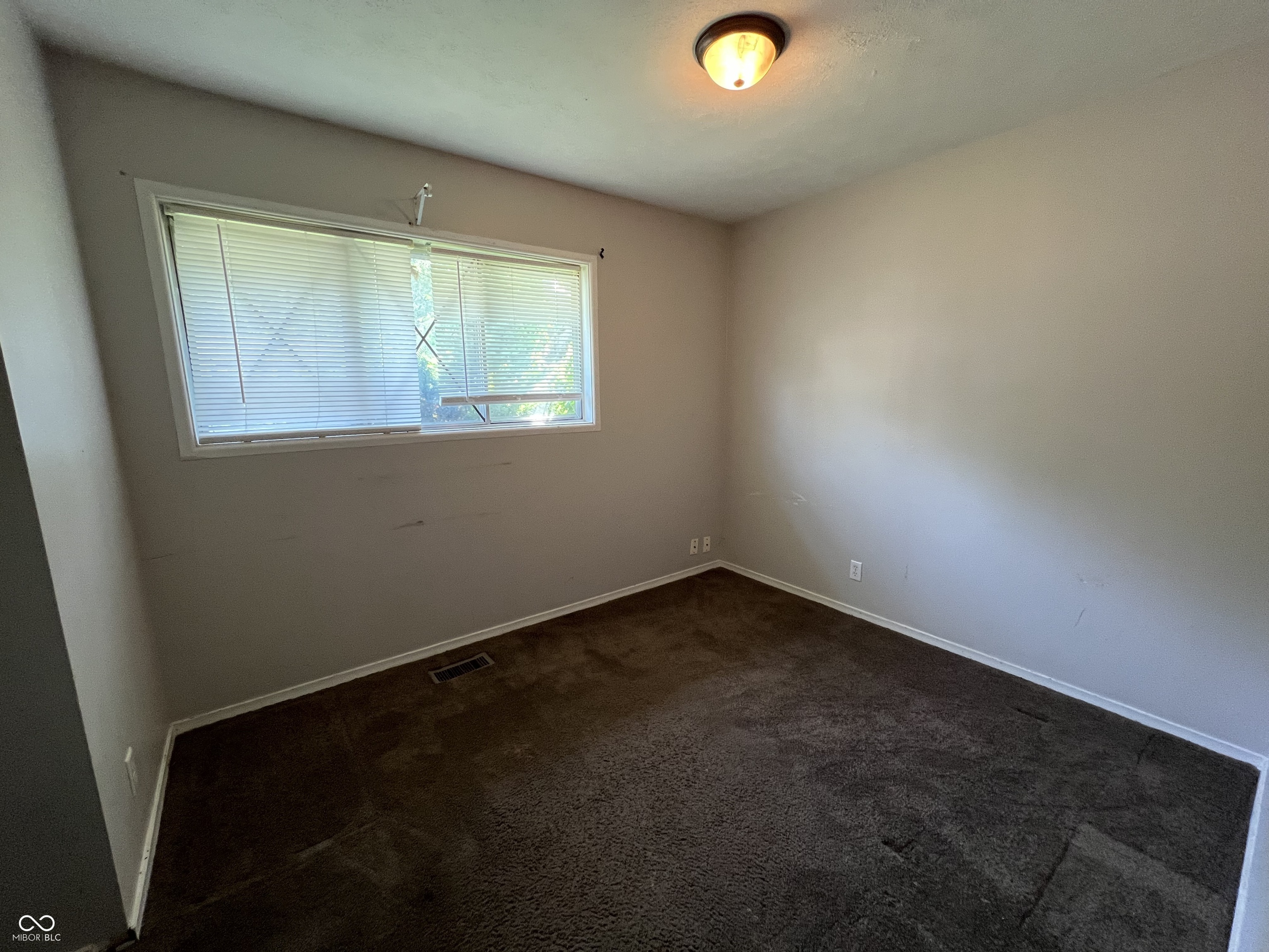 8446 E 36th